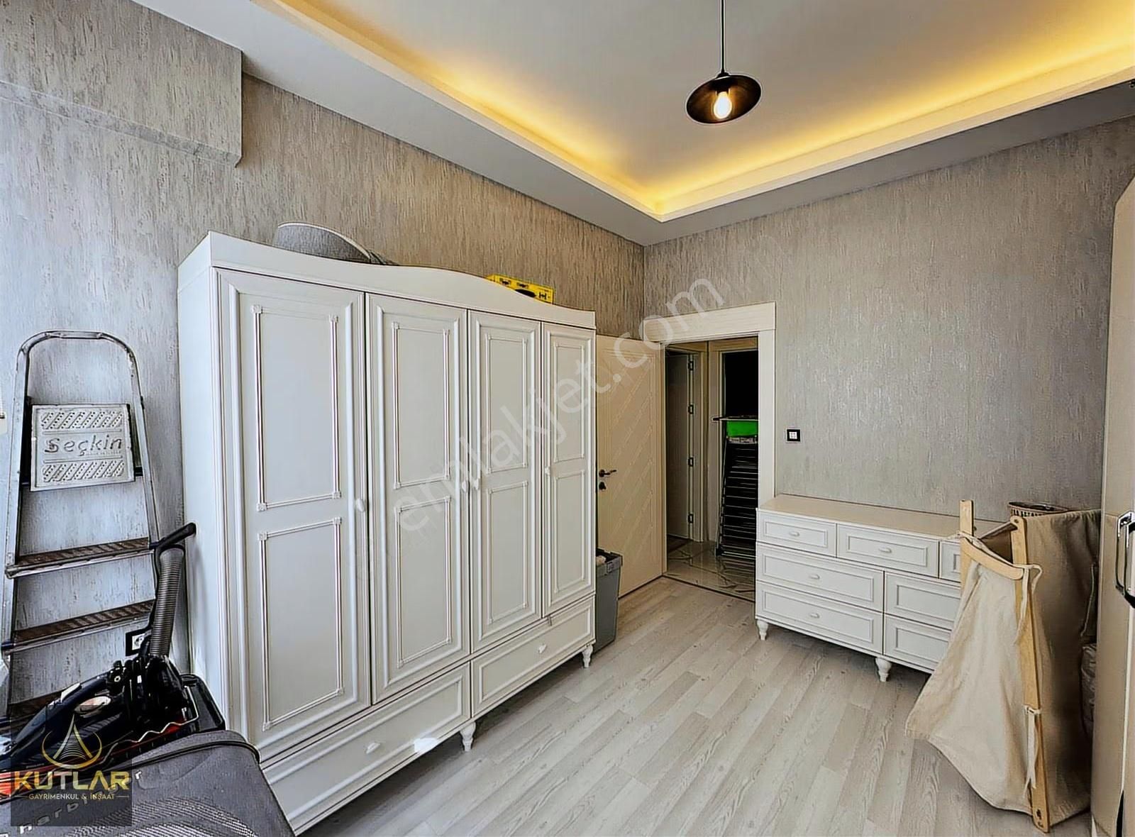 Kutlar'dan Şehirgösteren De Fırsat 3+1 Daire - Görsel 21