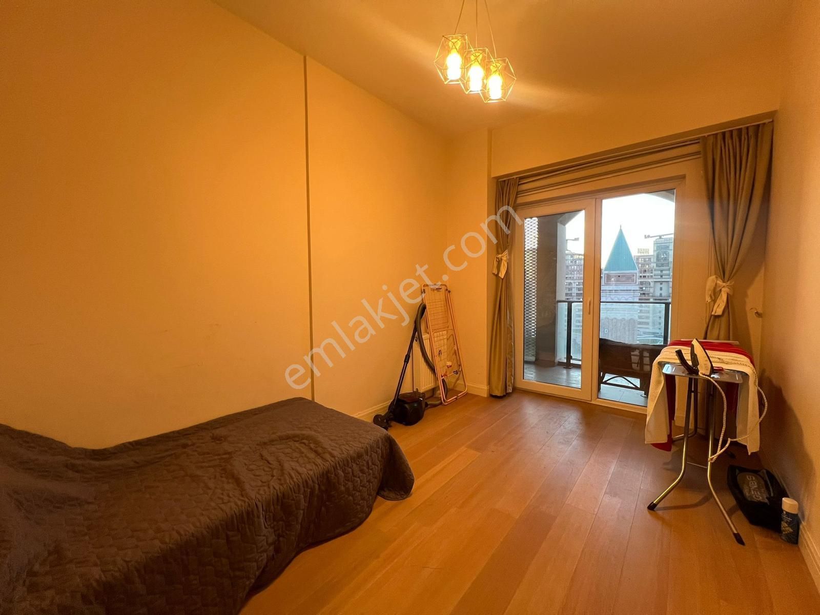 Kiptaş Venezia Mega'da Satılık 3+1 Boş Avm Mnz. Balkonlu Ful Eşyalı Daire - Görsel 11