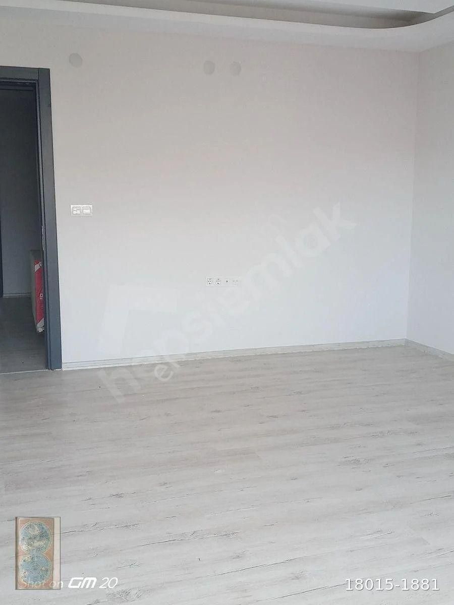 Bornova İnönü Mahallesinde 4 Katlı Satılık Fırsat Bina - Görsel 17