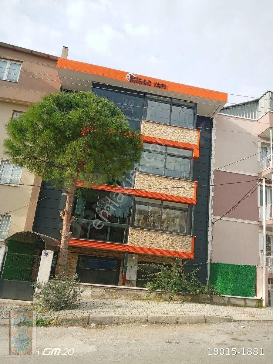 Bornova İnönü Mahallesinde 4 Katlı Satılık Fırsat Bina - Görsel 4