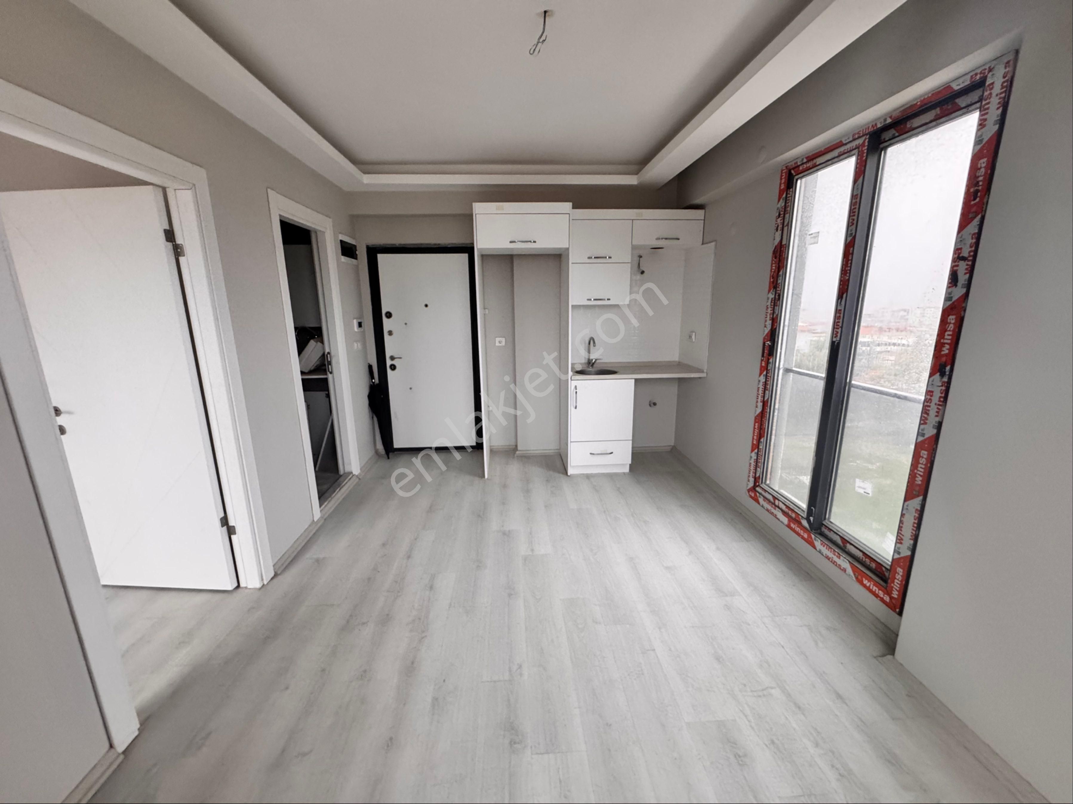 Novuss'dan Kampüs Karşısı, Havuzlu Site İçi 1+1 Balkonlu Daire - Görsel 2