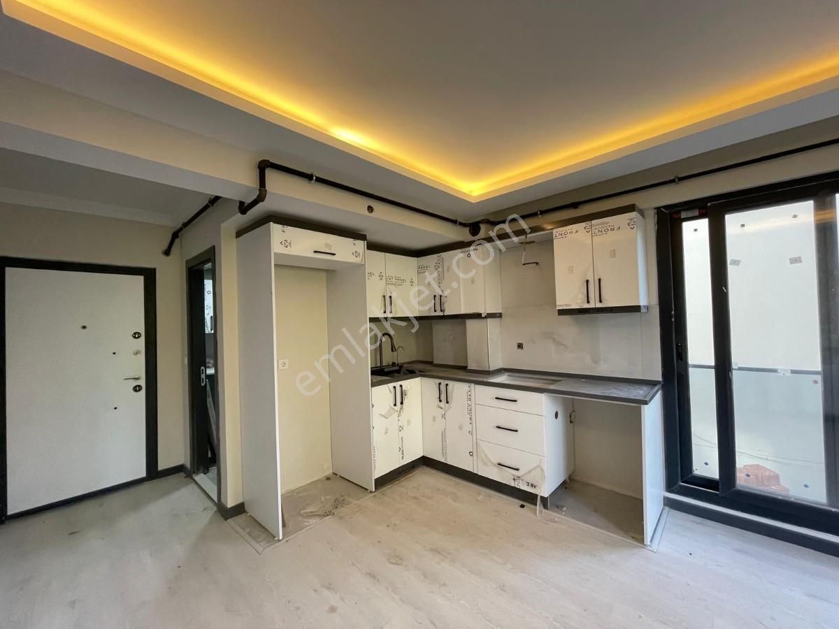 Buca Hürriyet Mahallesi 3 Cepheli Satılık 1+1 Daire - Görsel 9