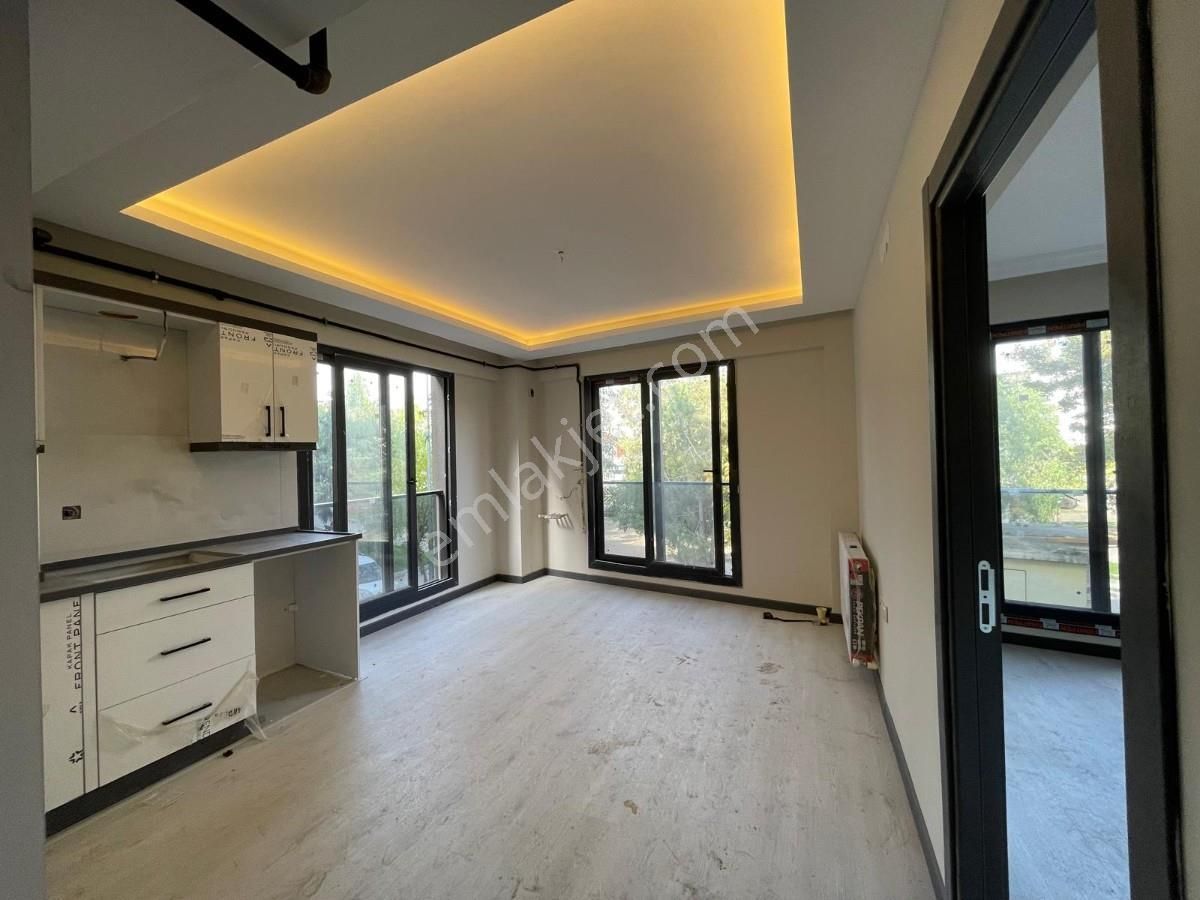 Buca Hürriyet Mahallesi 3 Cepheli Satılık 1+1 Daire - Görsel 11