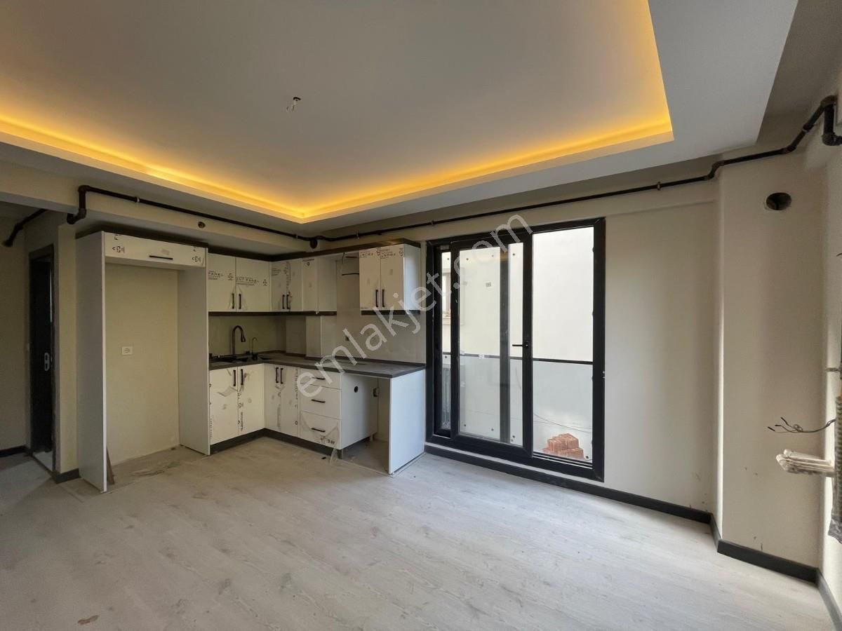 Buca Hürriyet Mahallesi 3 Cepheli Satılık 1+1 Daire - Görsel 18