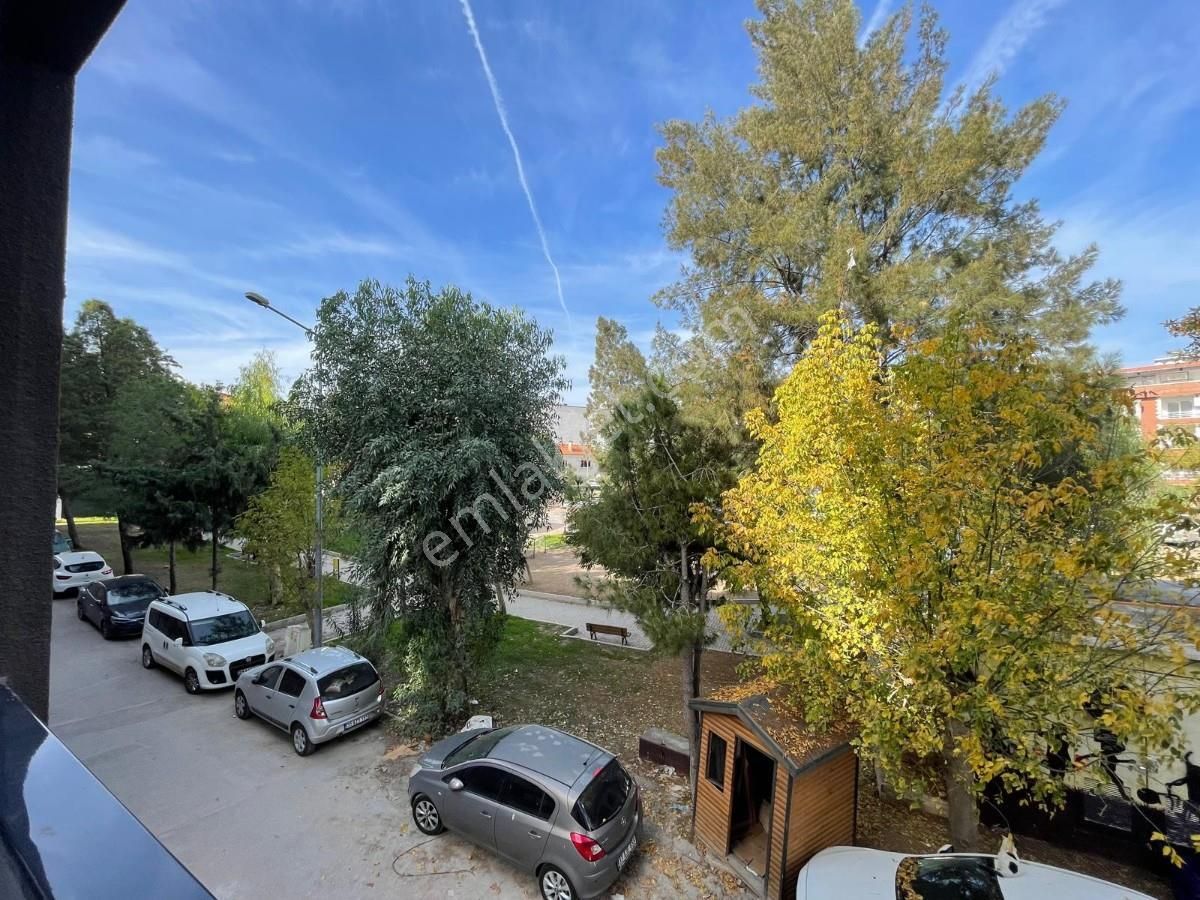 Buca Hürriyet Mahallesi 3 Cepheli Satılık 1+1 Daire - Görsel 6