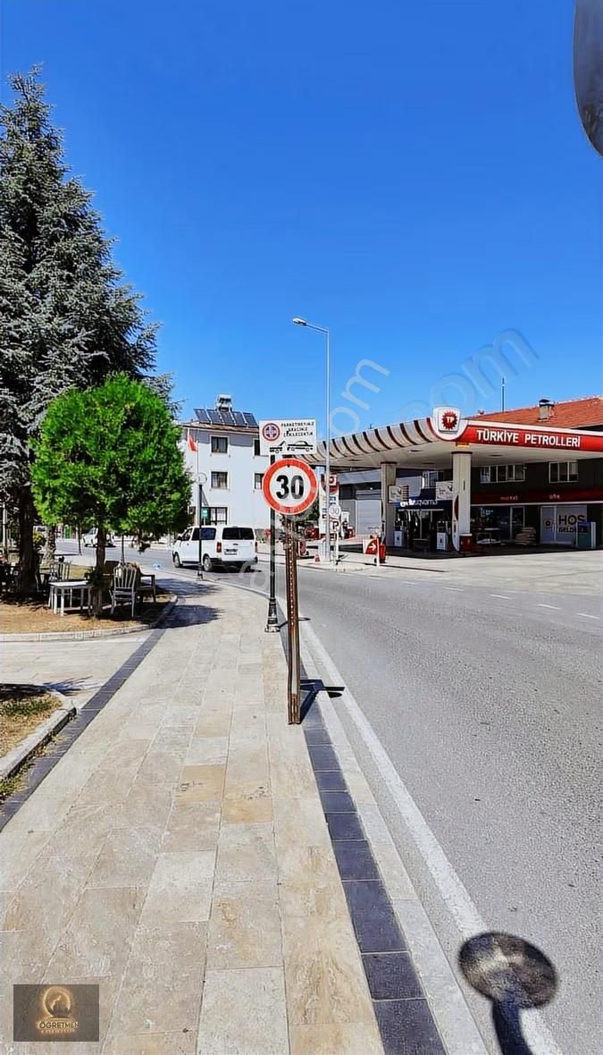 Öğretmen'den Fırsat Satılık Ayrı Mutfak Ara Kat 145m2 3+1 - Görsel 21