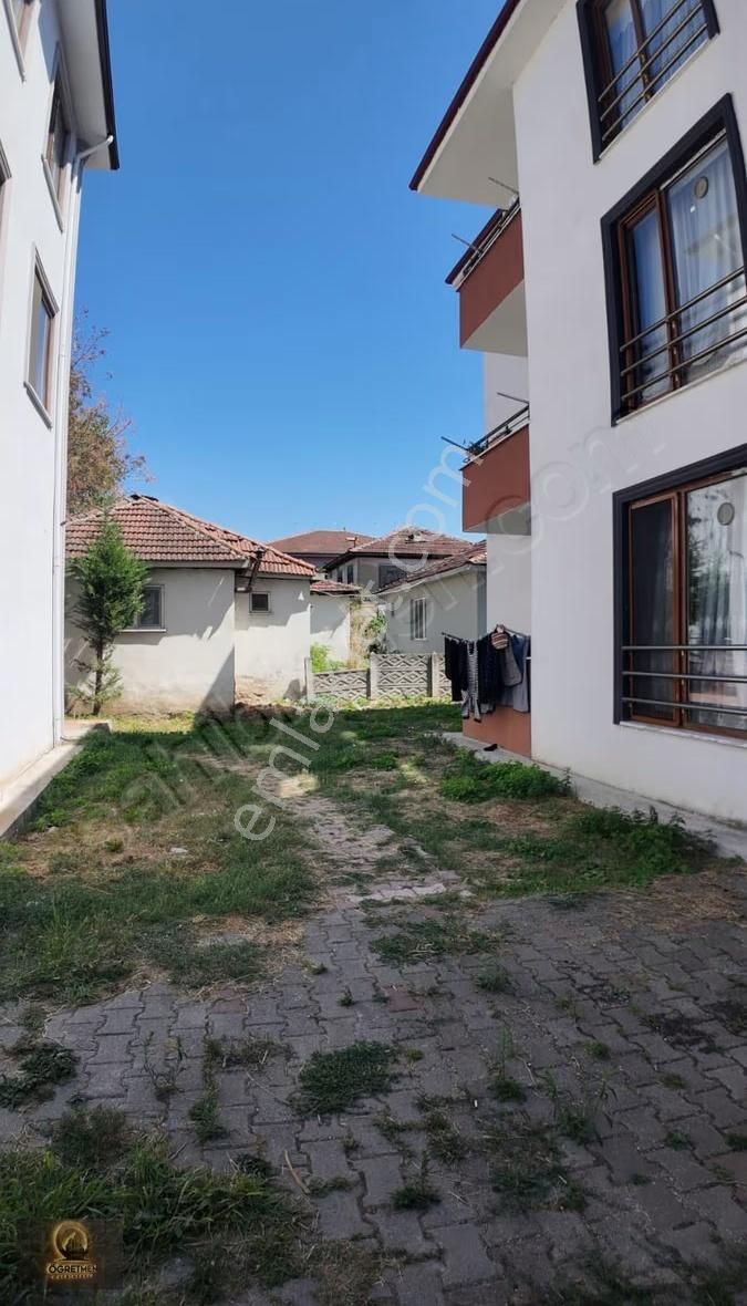 Öğretmen'den Fırsat Satılık Ayrı Mutfak Ara Kat 145m2 3+1 - Görsel 14