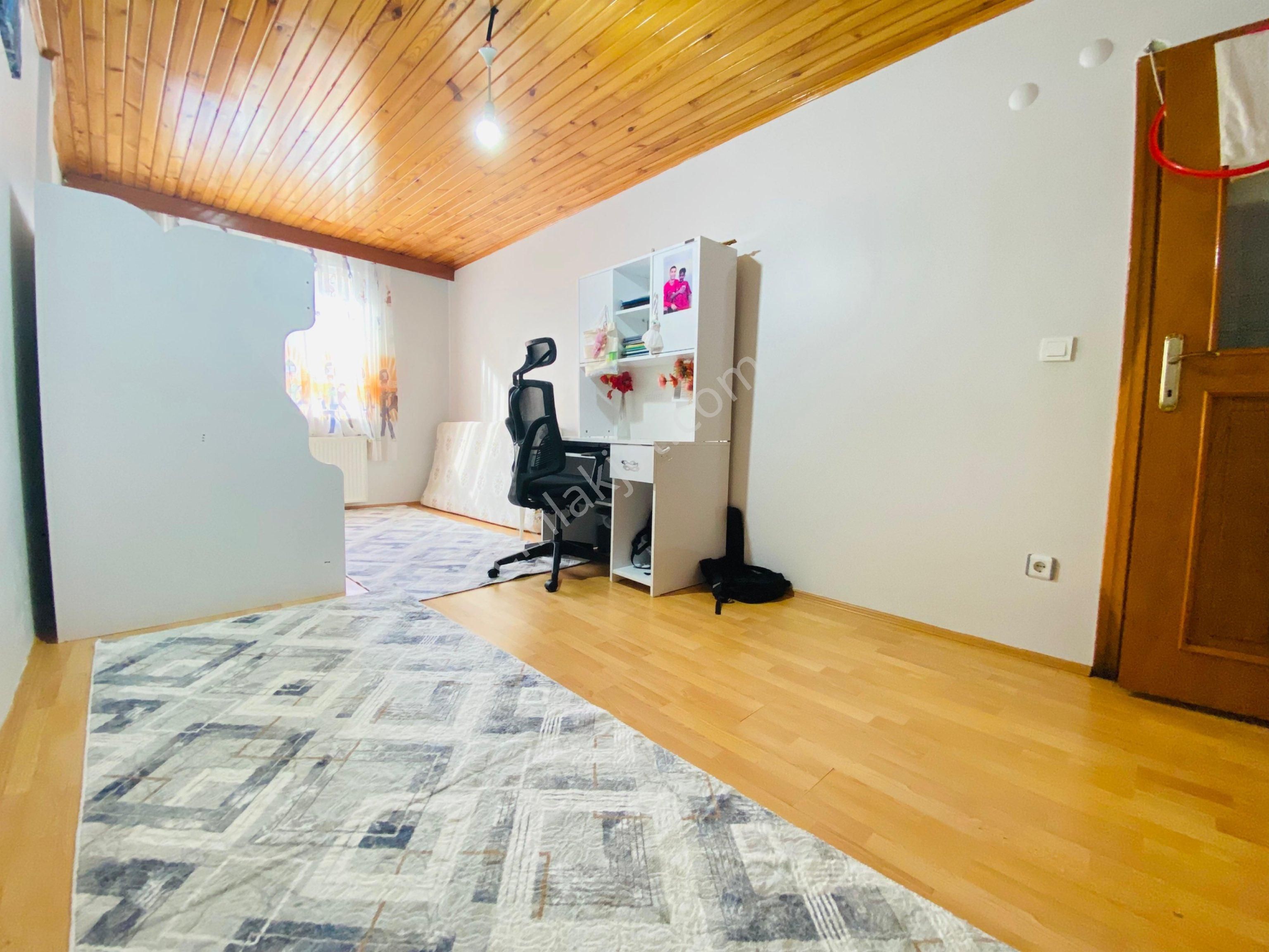 Yenidoğan Mevlana Mah.veyselkarani Cd Üzerinde Satılık 2+1 Daire - Görsel 32