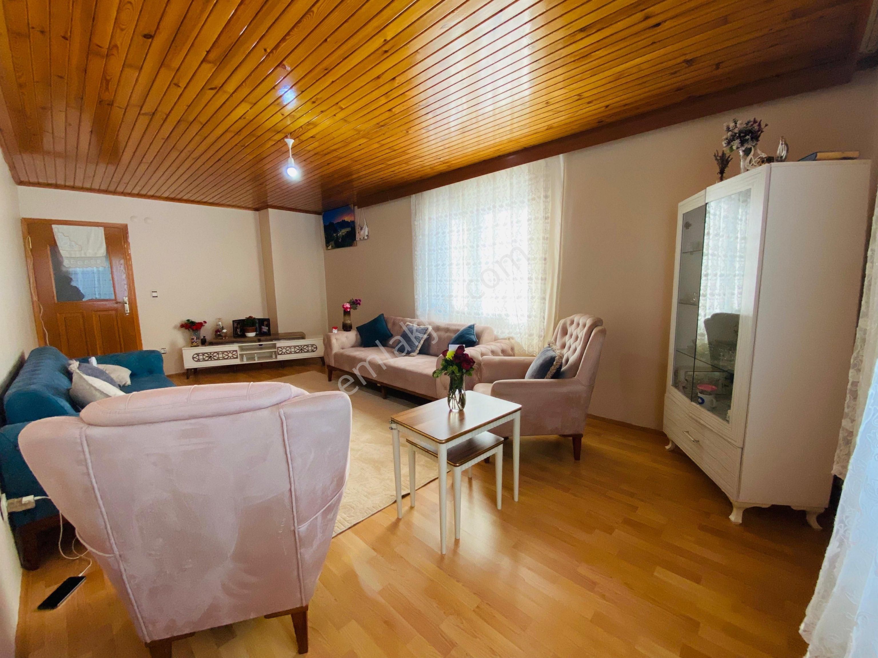 Yenidoğan Mevlana Mah.veyselkarani Cd Üzerinde Satılık 2+1 Daire - Görsel 6