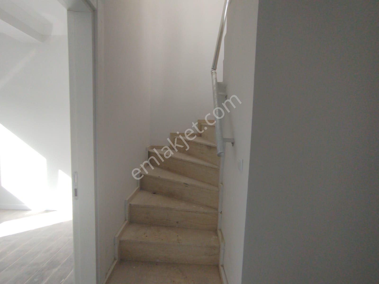 Akhisar Reşatbey Mah. Satılık 3+1 Dubleks Daire - Görsel 24