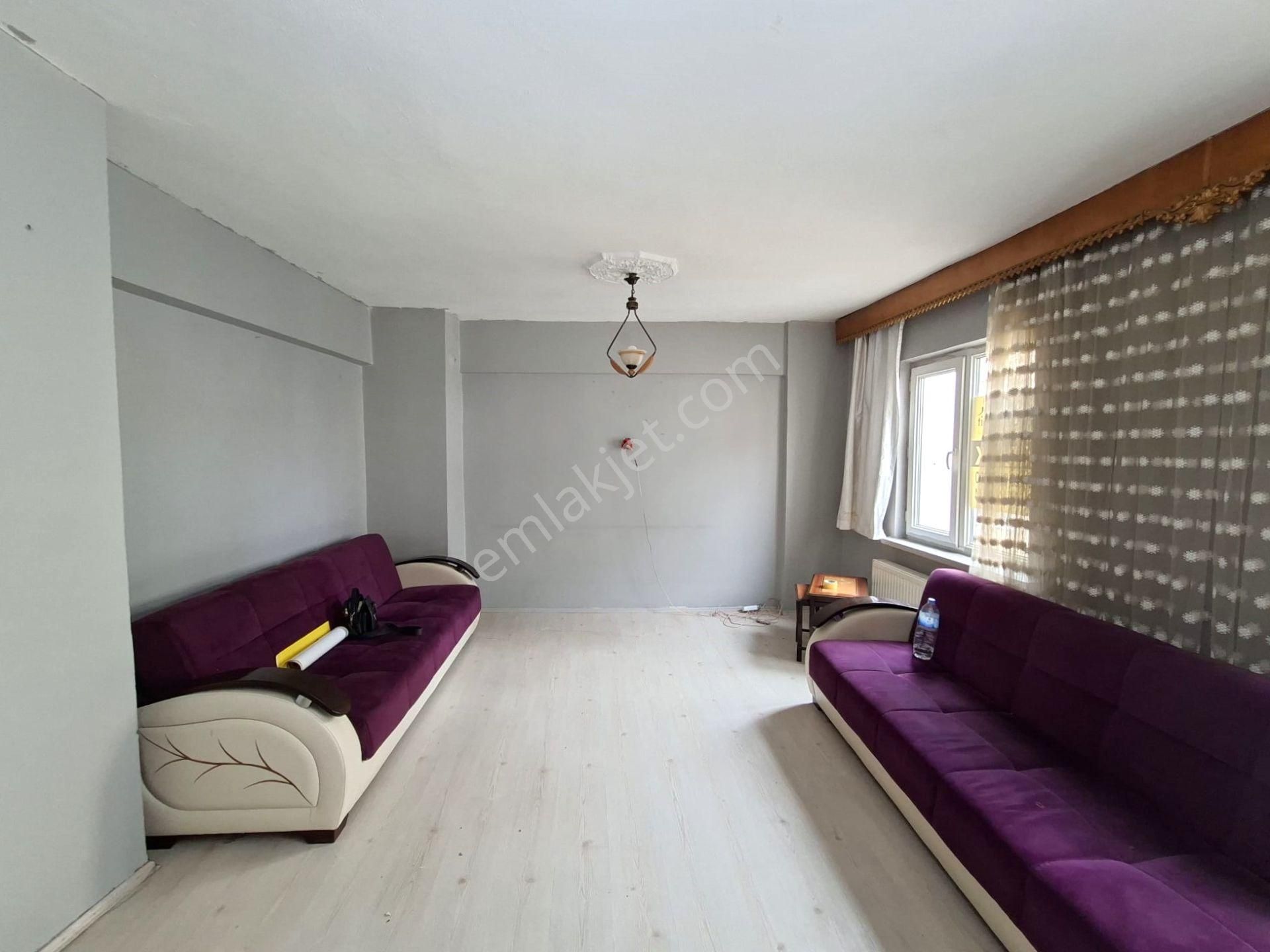 Recep Ümit Emlak'tan Hatboyu-1 Ve Gazi Yakup Satar Caddesi Yakını Kiralık 2+1 Ara Kat Daire - Görsel 3