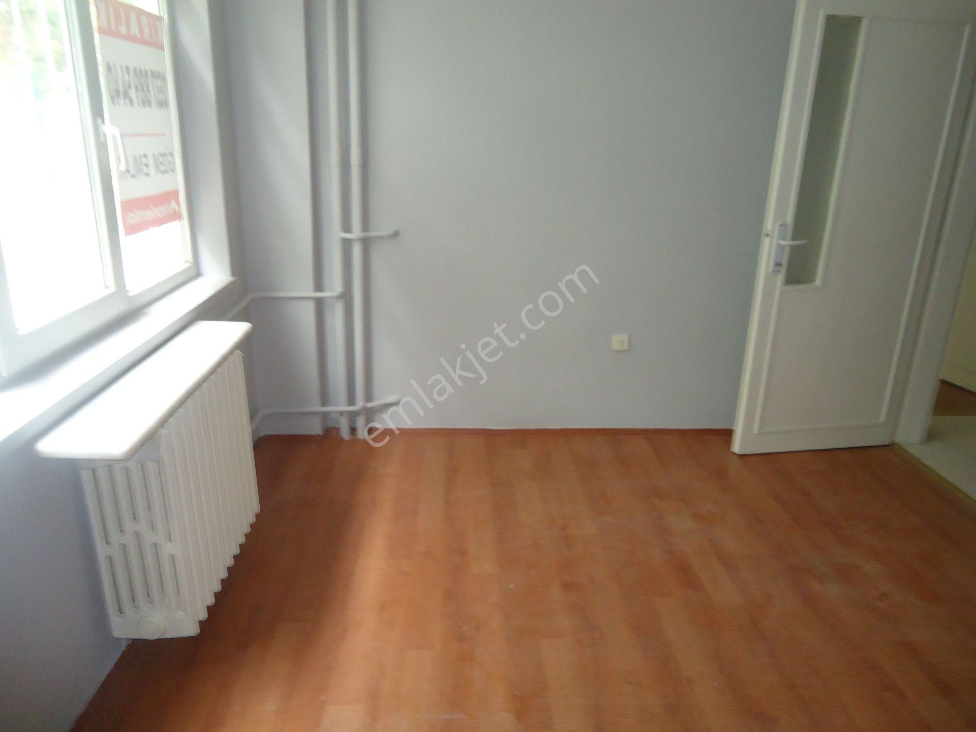 Aydınlıkevlerde Salonu Bağımsız Satılık Daire Gizem Emlaktan - Görsel 24