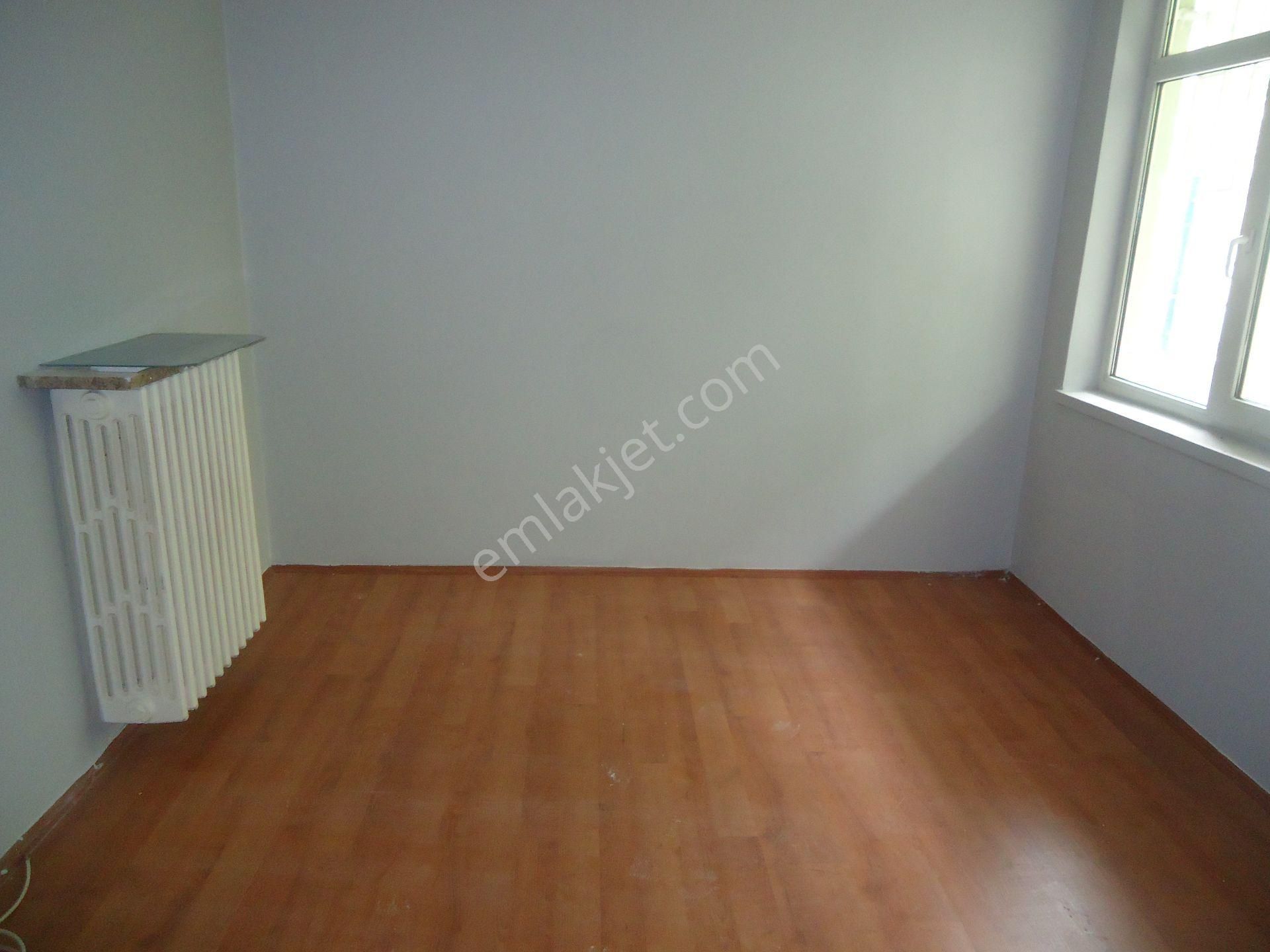 Aydınlıkevlerde Salonu Bağımsız Satılık Daire Gizem Emlaktan - Görsel 18