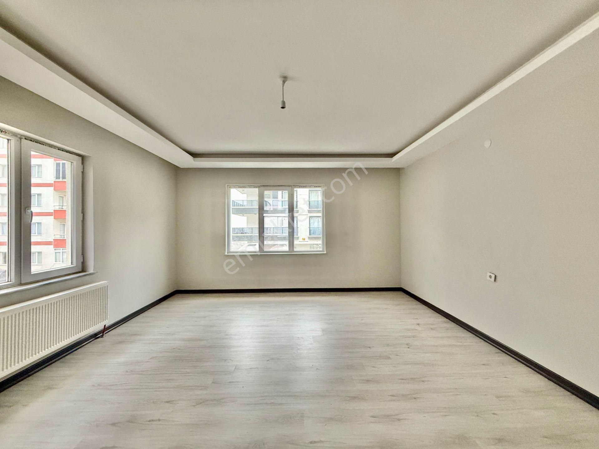 Pursaklar Fatih Mah. Diş Hastanesi Yakını Ara Kat 3+1 Daire