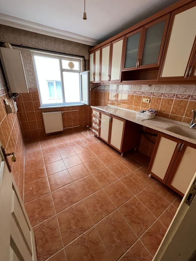 Ümraniye Çakmak Mahallesi Tavukçuyolu Caddesi Özduru Sokak 3.kat 3 +1 Kiralık Daire Ev Metro Yürüme - Görsel 9