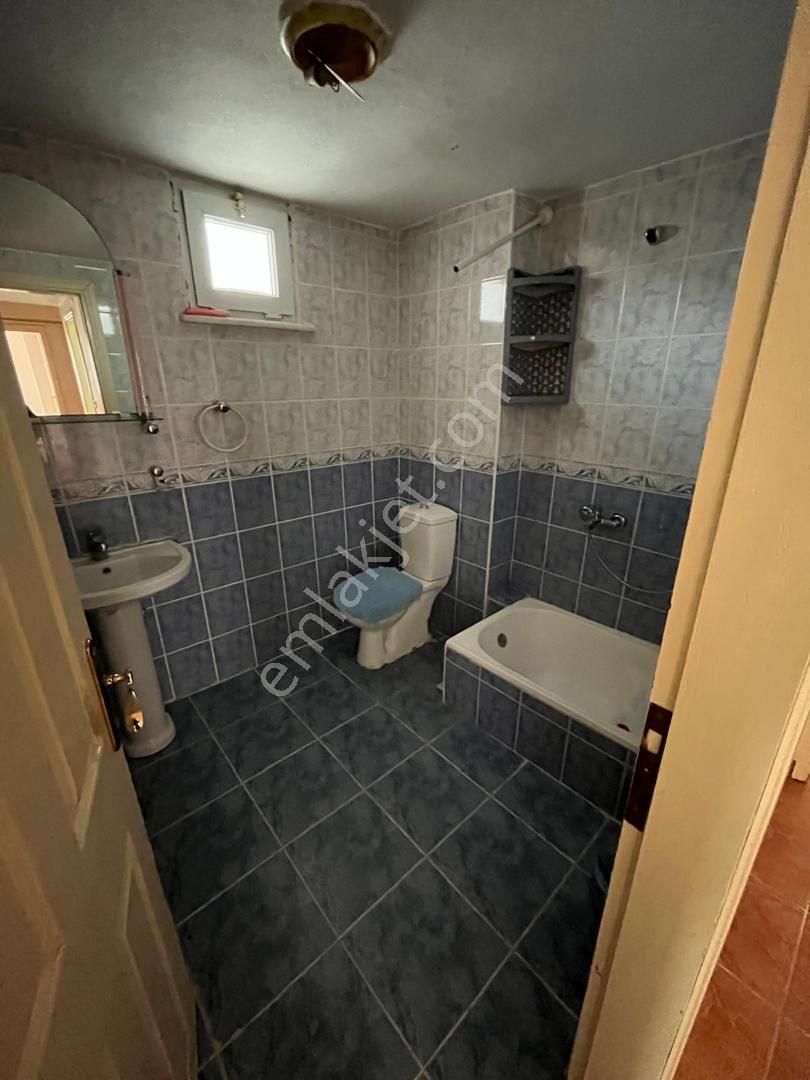 Ümraniye Çakmak Mahallesi Tavukçuyolu Caddesi Özduru Sokak 3.kat 3 +1 Kiralık Daire Ev Metro Yürüme - Görsel 7