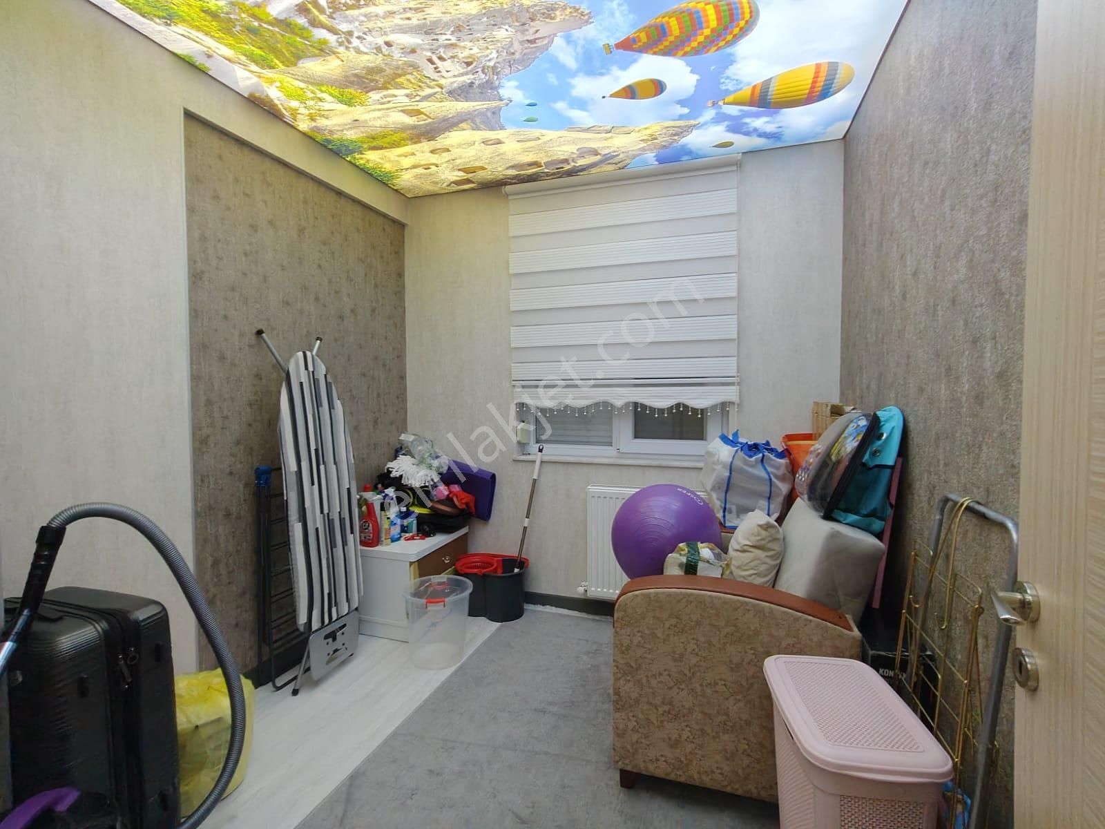 Mevlana Cad. 2 Sokak Mesafede Kombili Asansörlü Ayrı Mutfaklı Fırsat 2+1 - Görsel 9