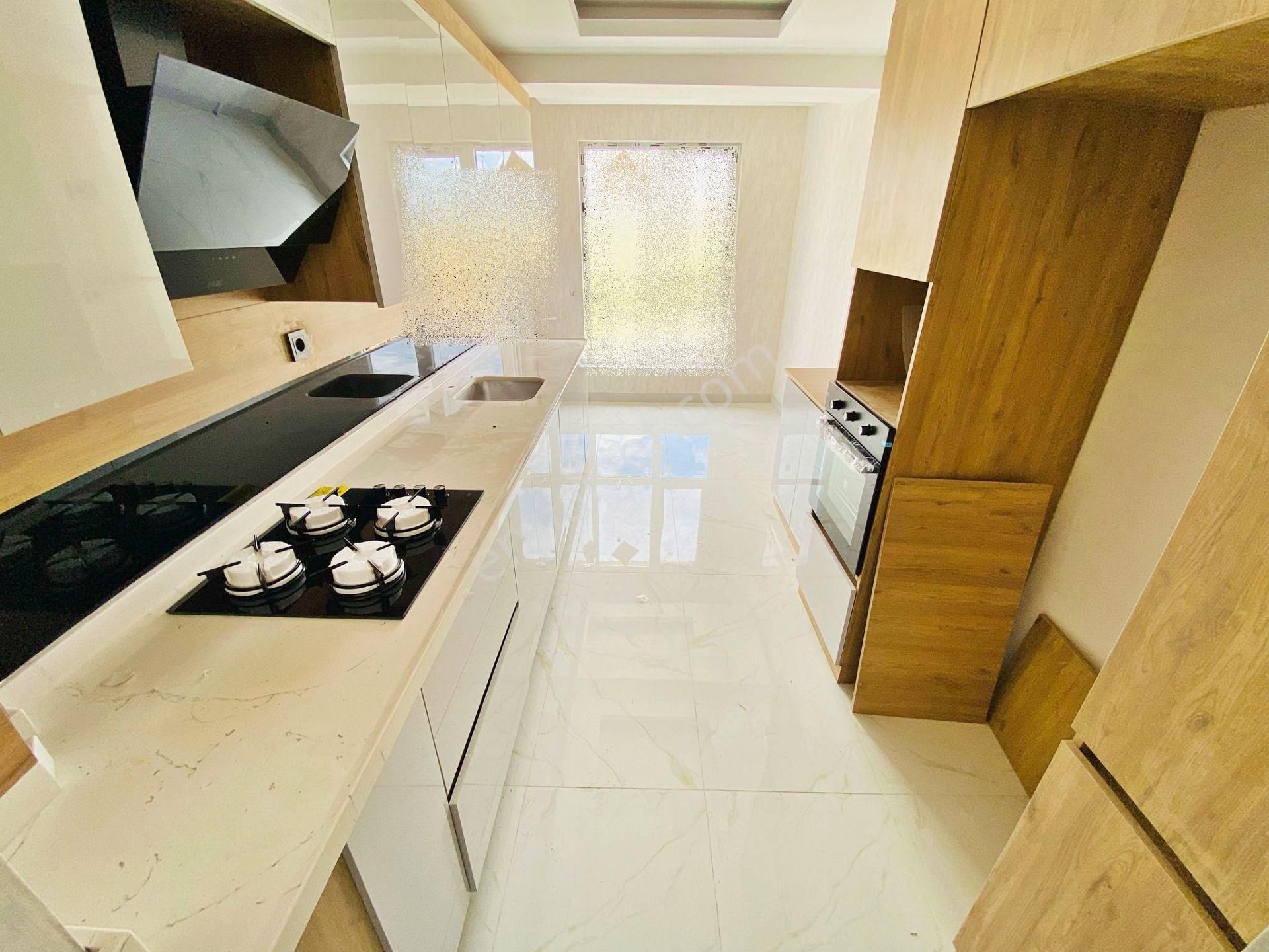 Merkezin İçinde İskanlı İşçilik Harikası Ultra Lüks Arakat 3+1 - Görsel 10