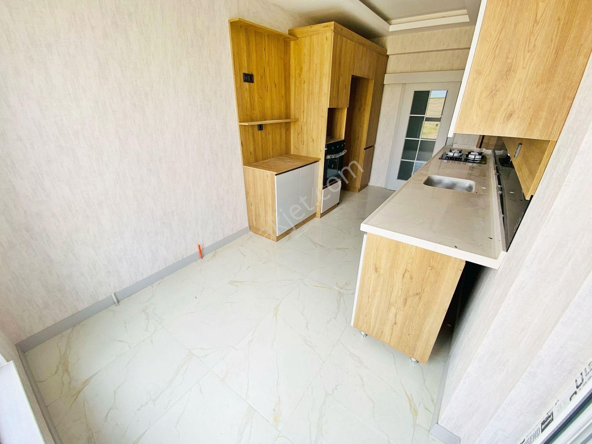 Merkezin İçinde İskanlı İşçilik Harikası Ultra Lüks Arakat 3+1 - Görsel 5