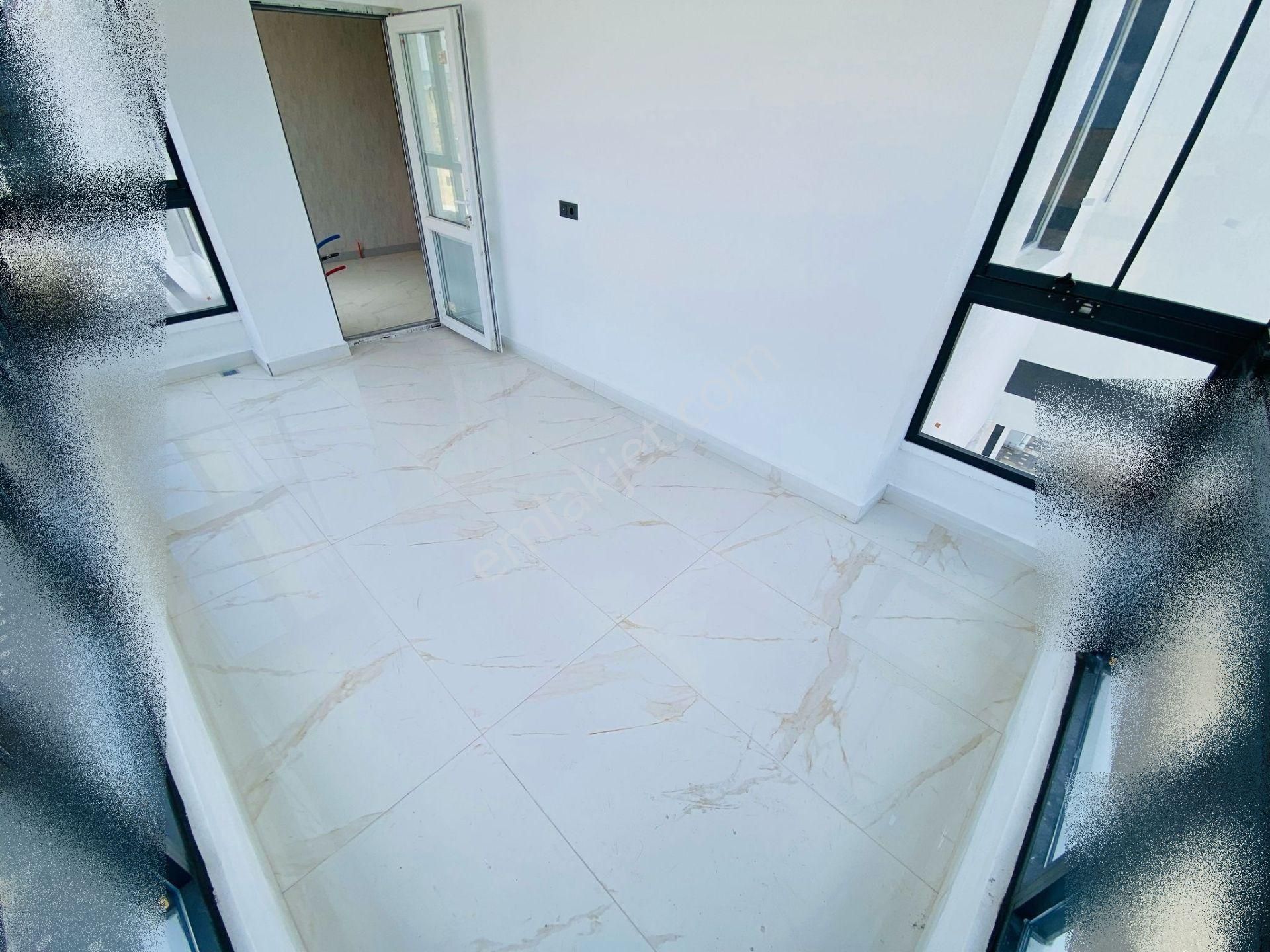 Merkezin İçinde İskanlı İşçilik Harikası Ultra Lüks Arakat 3+1 - Görsel 14