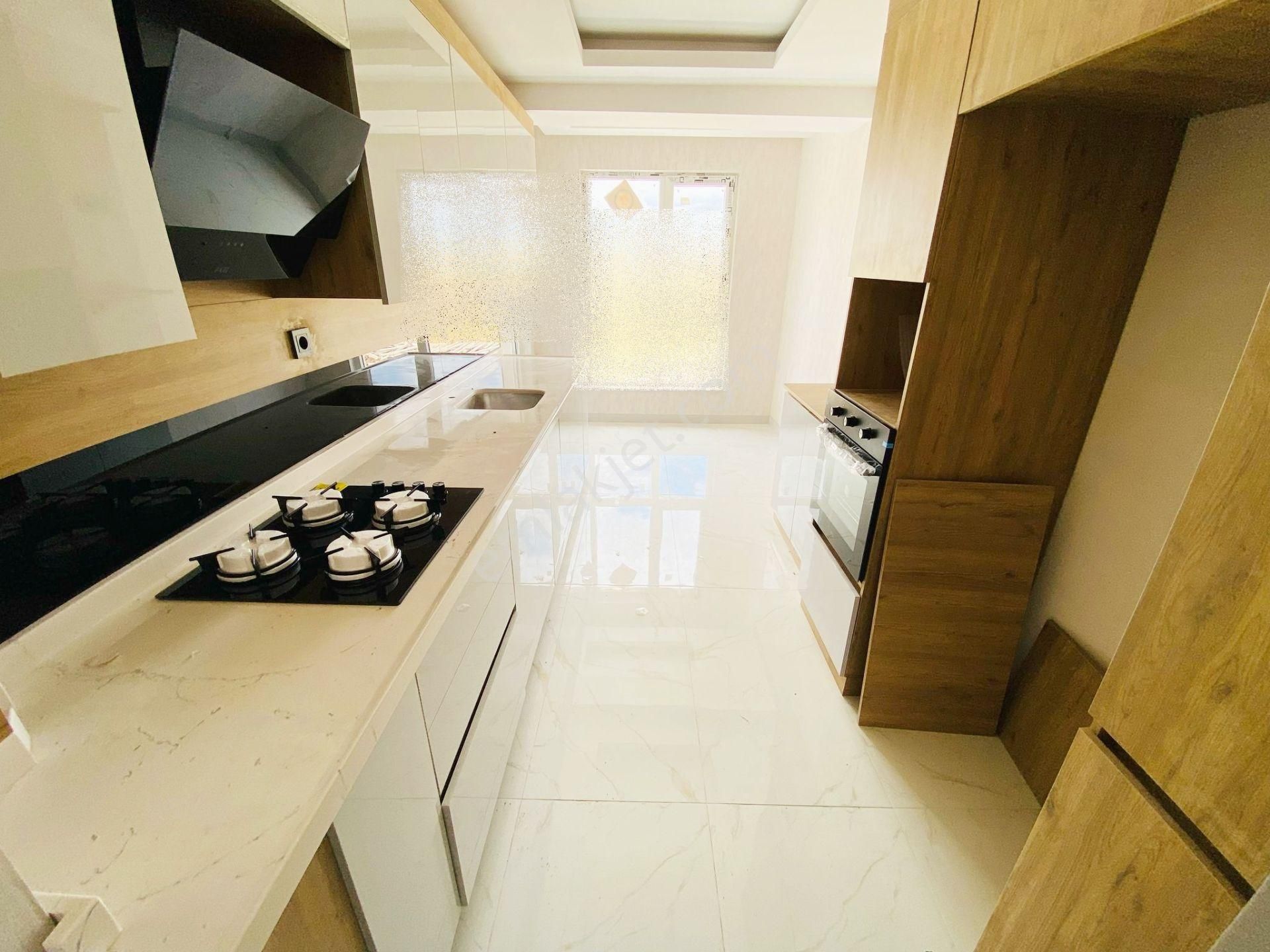 Merkezin İçinde İskanlı İşçilik Harikası Ultra Lüks Arakat 3+1 - Görsel 12