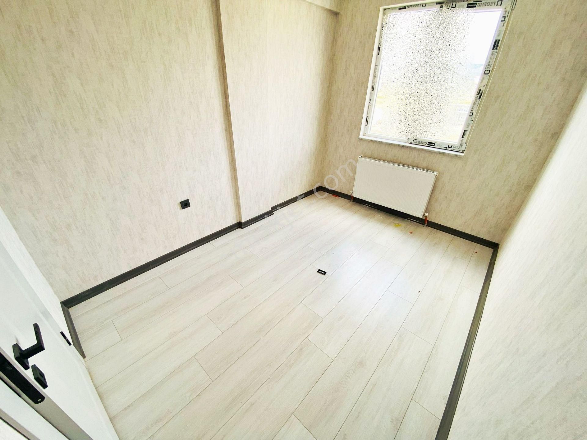 Merkezin İçinde İskanlı İşçilik Harikası Ultra Lüks Arakat 3+1 - Görsel 23