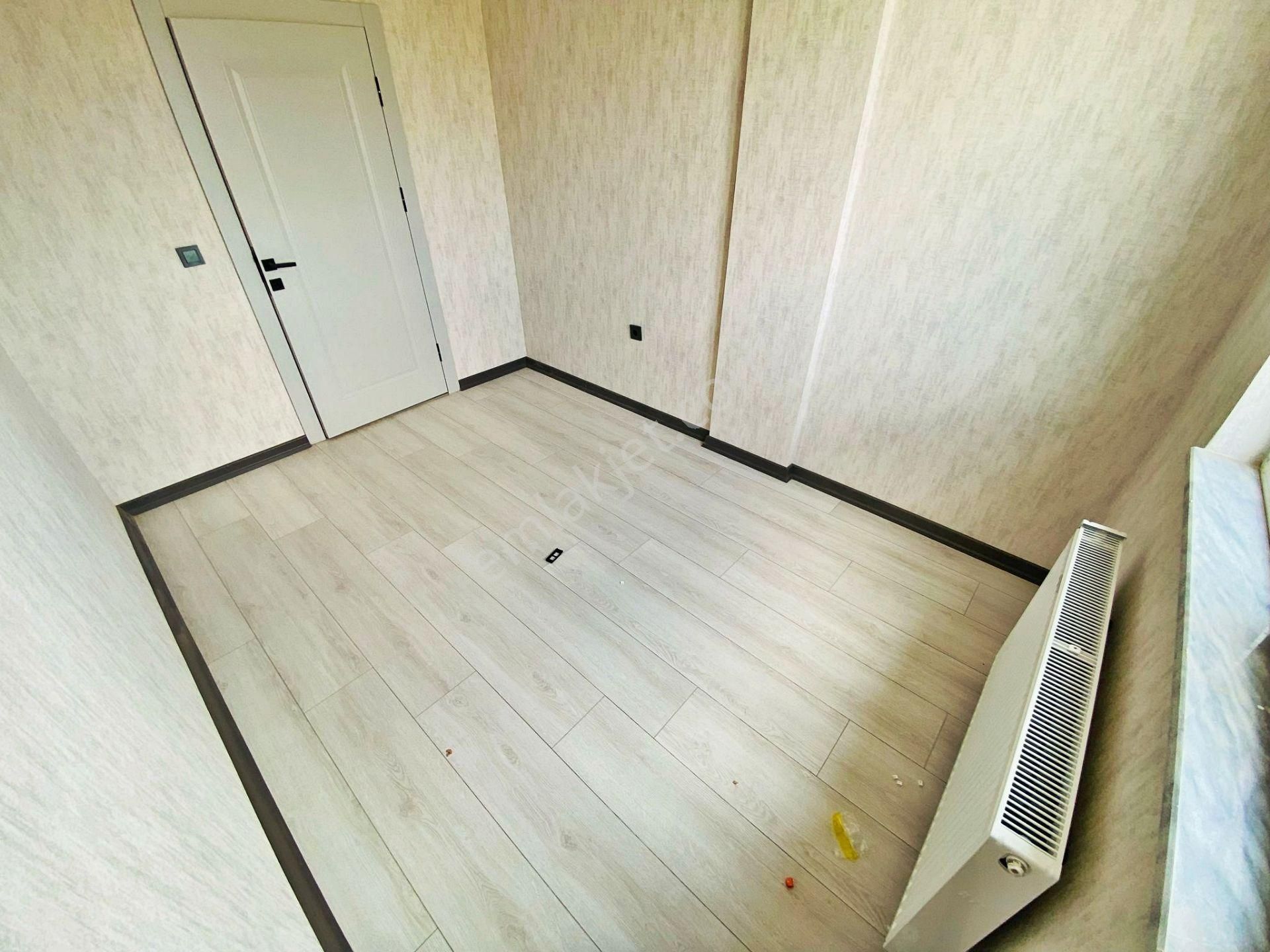 Merkezin İçinde İskanlı İşçilik Harikası Ultra Lüks Arakat 3+1 - Görsel 22