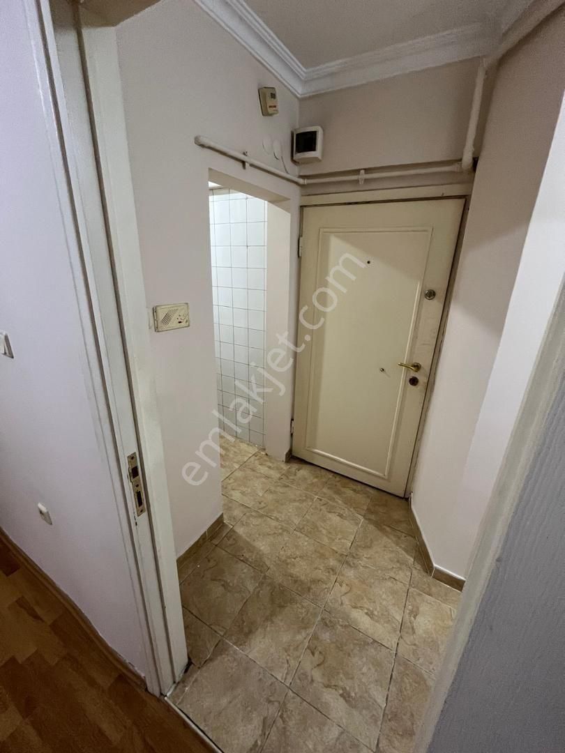 Ümraniye Atakent Mahallesi Burç Caddesi Metro Yürüme Mesafesi Yüksek Giriş 2 +1 Boyalı Kiralık - Görsel 8