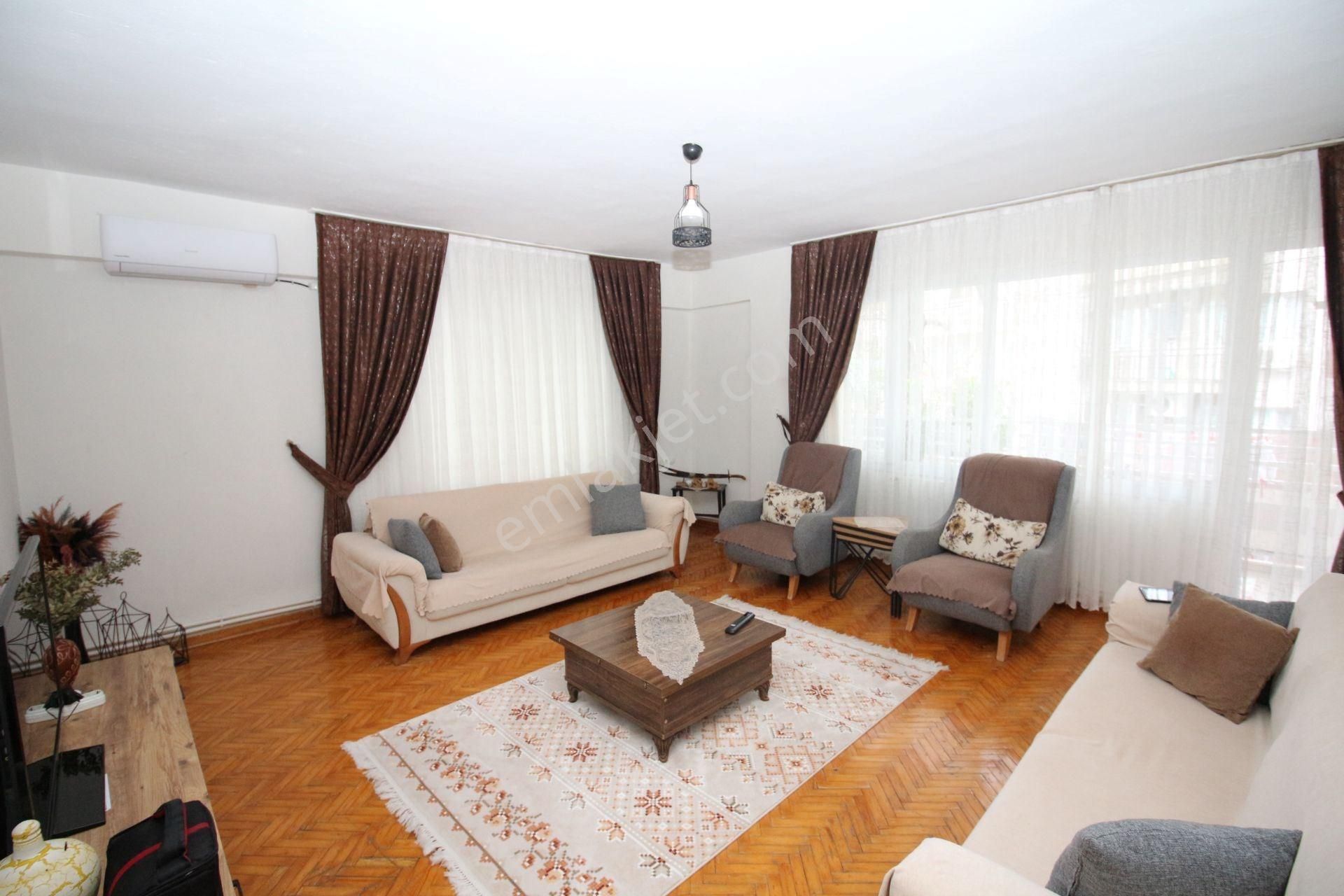 Faruk Akarkarasu Caddesi Üzeri 3+1 Doğalgazlı Arakat