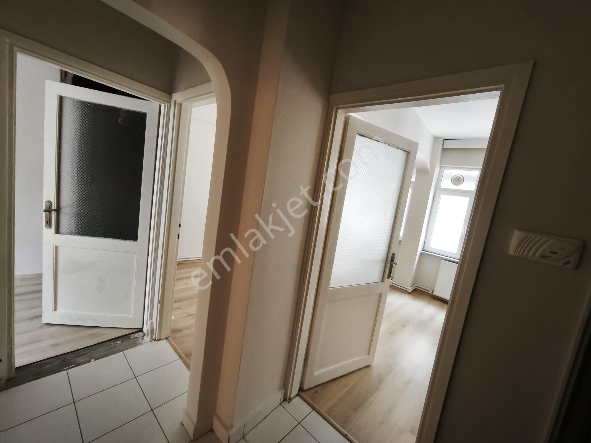 Üsküdar'ın Kalbinde Kira Çarpanı İdeal Yatırımlık 2+1 Daire - Görsel 8