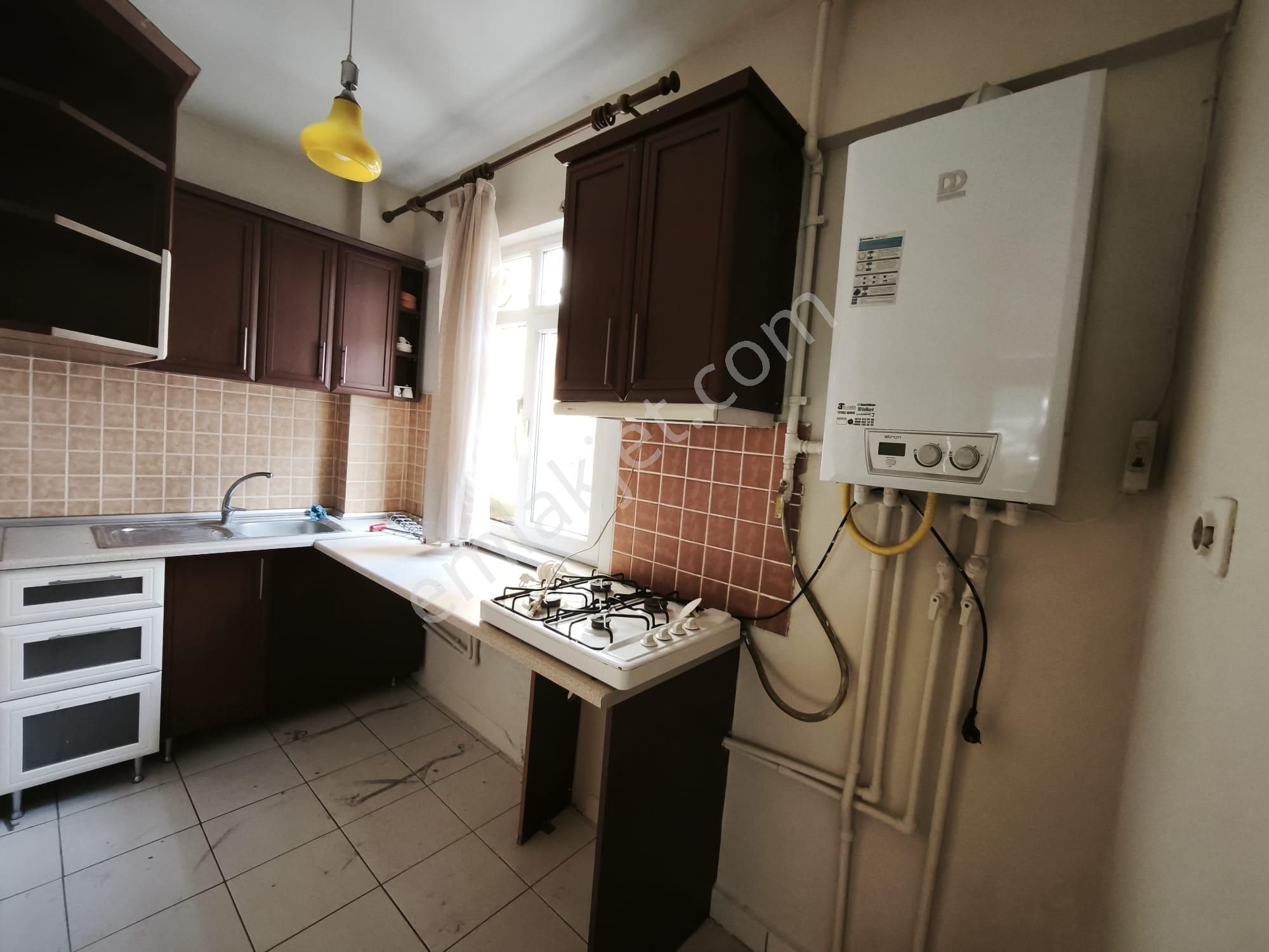 Üsküdar'ın Kalbinde Kira Çarpanı İdeal Yatırımlık 2+1 Daire - Görsel 12