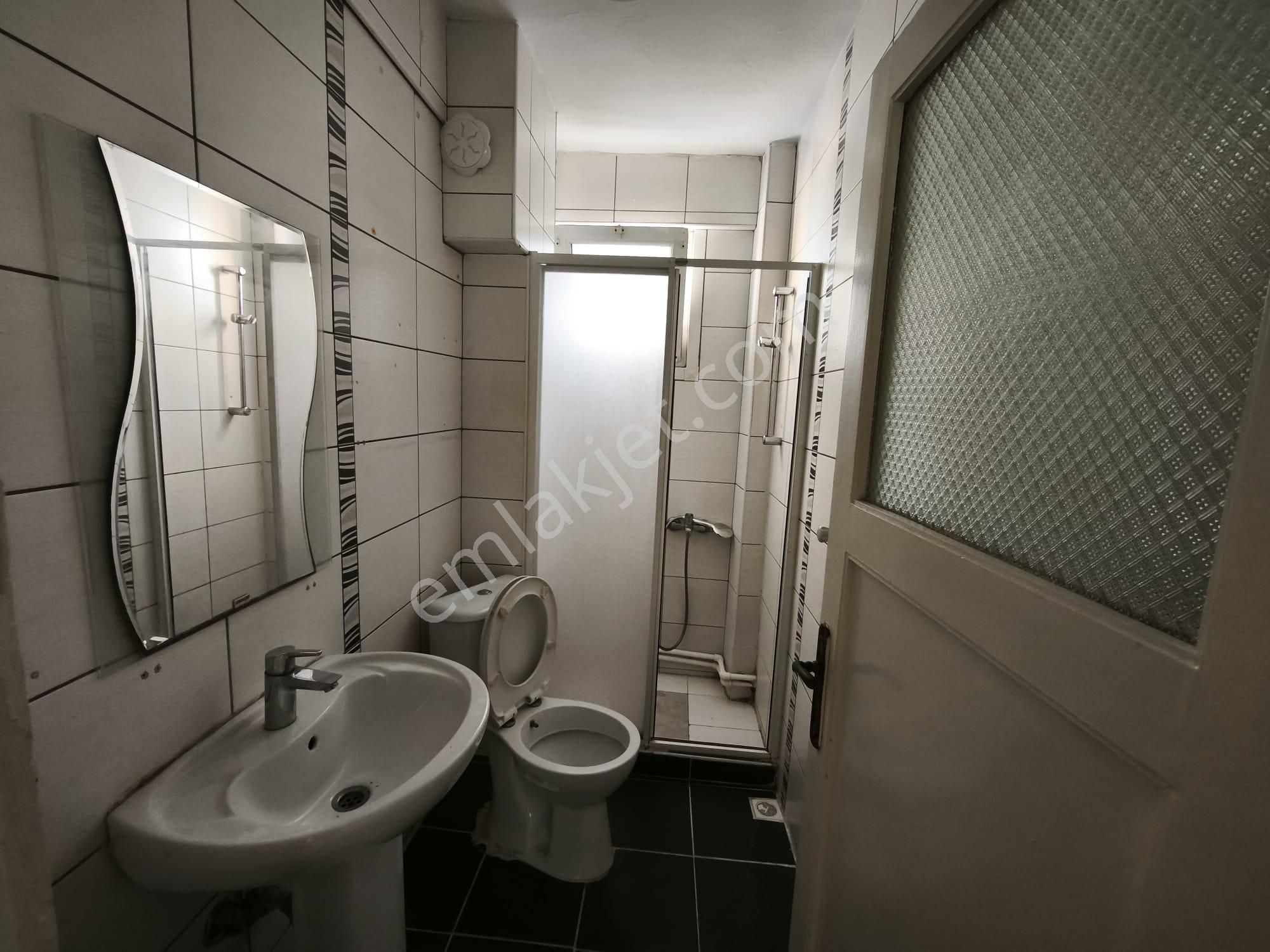 Üsküdar'ın Kalbinde Kira Çarpanı İdeal Yatırımlık 2+1 Daire - Görsel 9