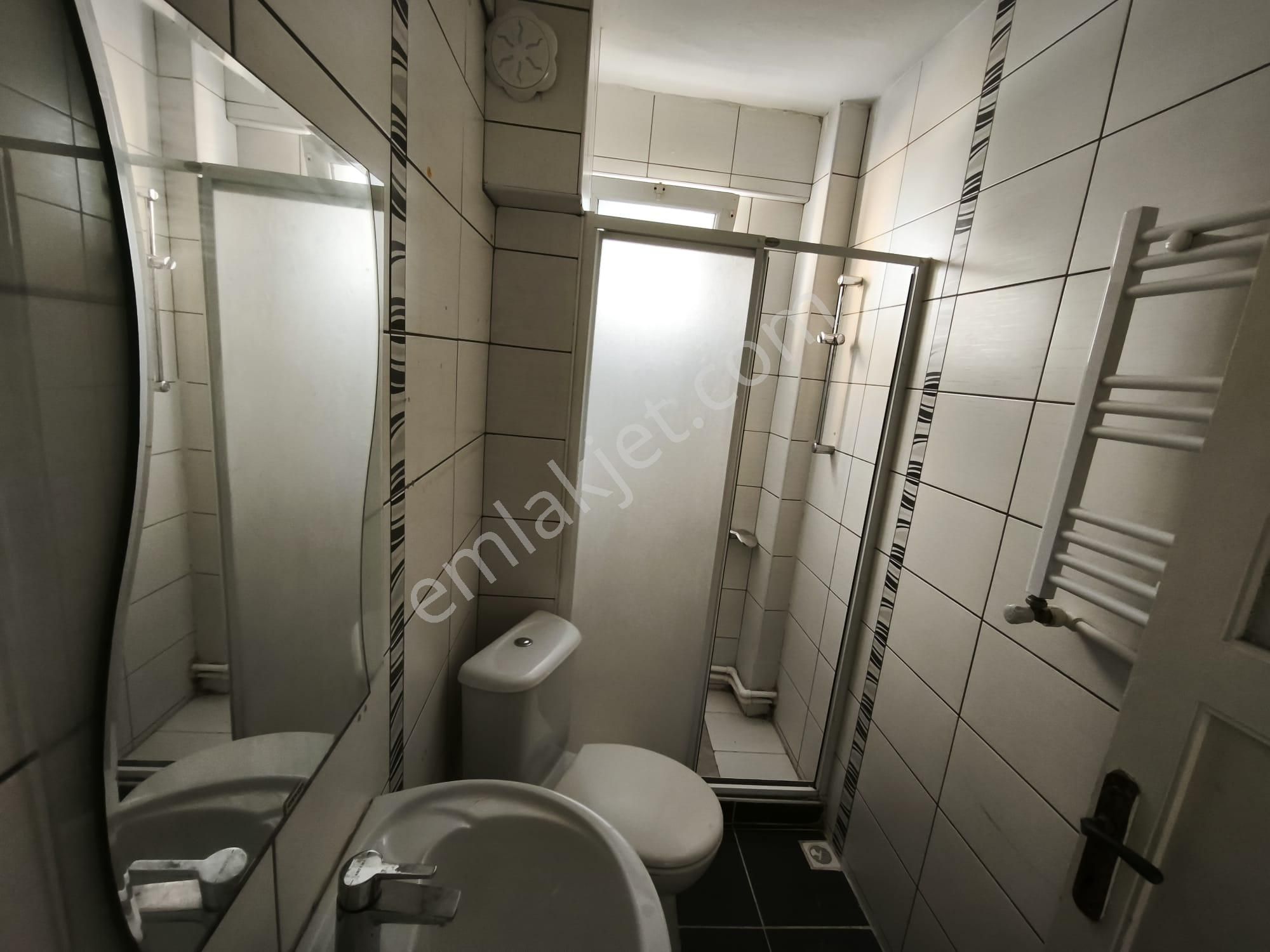 Üsküdar'ın Kalbinde Kira Çarpanı İdeal Yatırımlık 2+1 Daire - Görsel 5