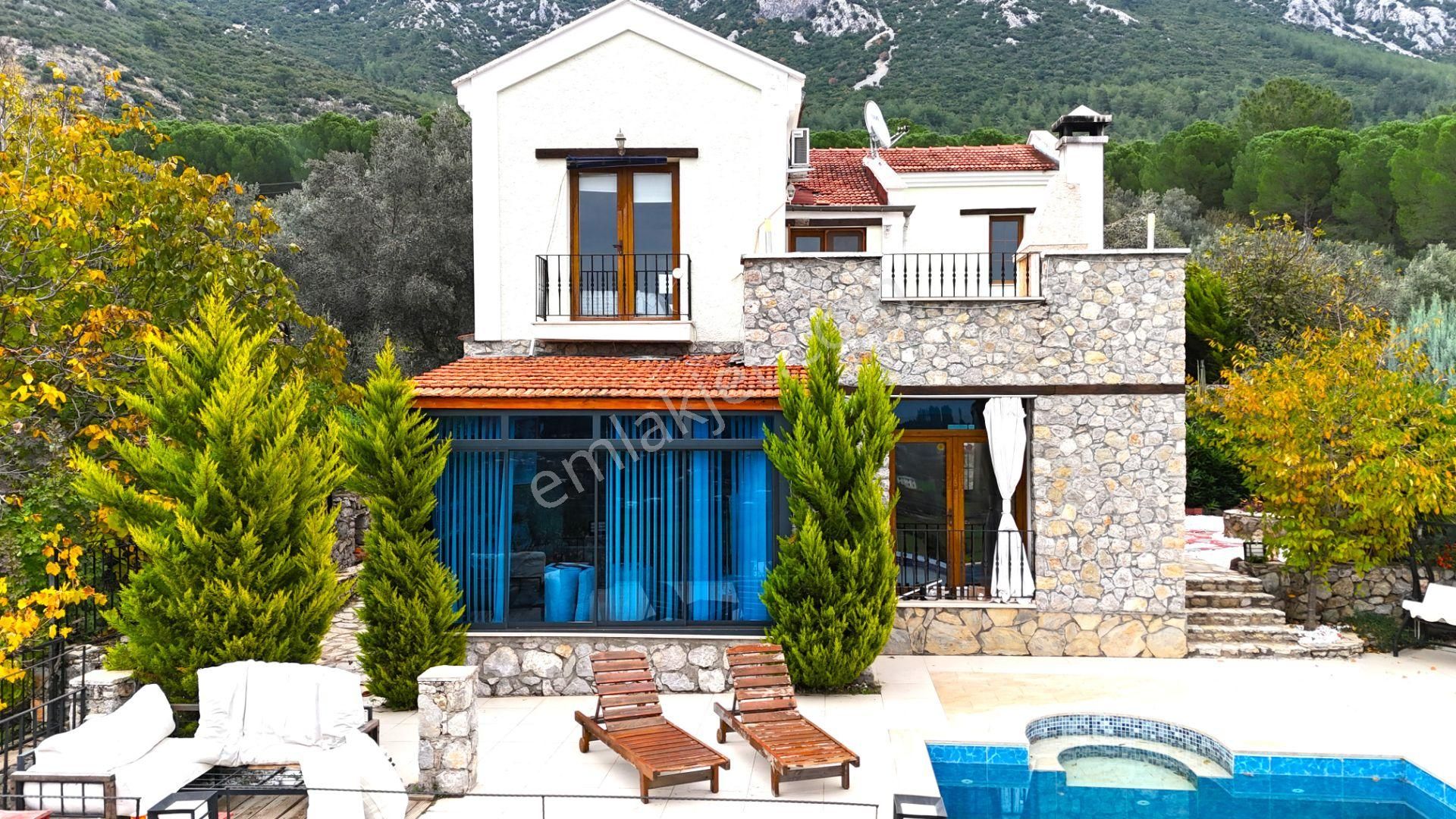 Goldhouse Dan Satılık 3+1 Müstakil Havuzlu Fırsat Villa - Görsel 12