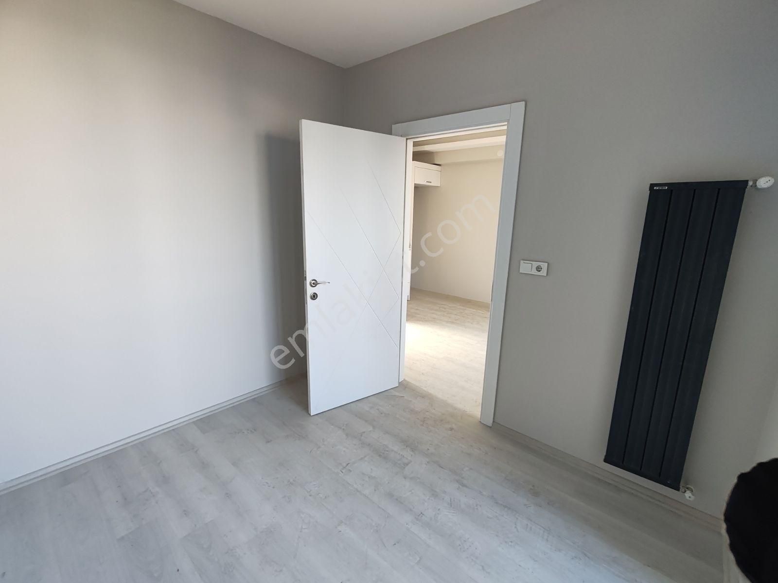 Novuss'dan Kampüs Karşısı, Havuzlu Site İçi 1+1 Balkonlu Daire - Görsel 4