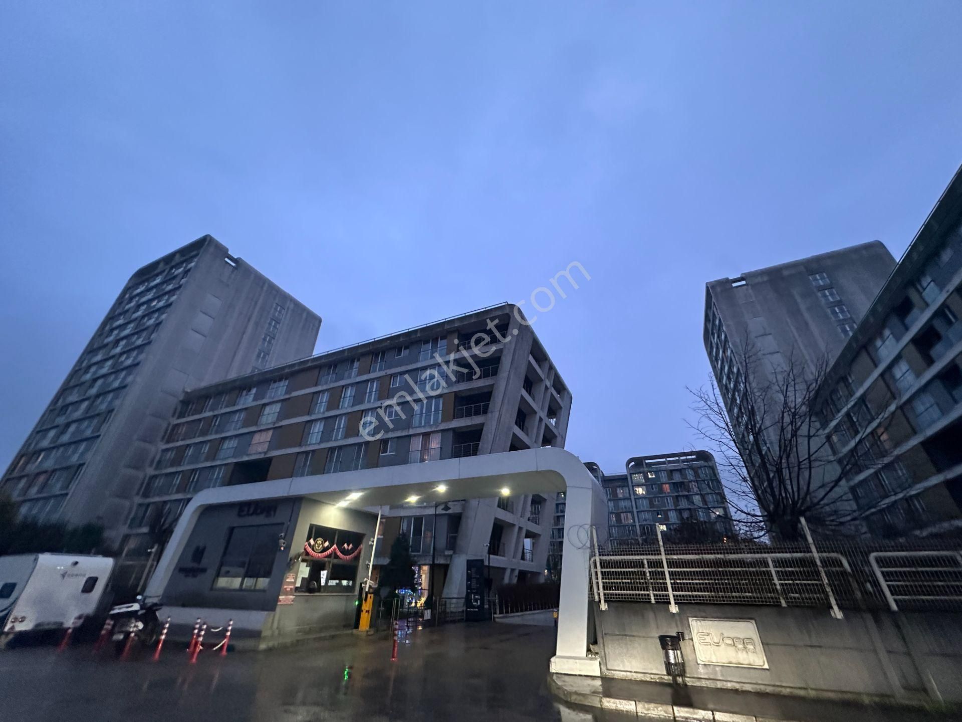 Sancaktepe Evora Park Sit. Eşyalı Orman Manzaralı 1+1 Kiralık - Görsel 3