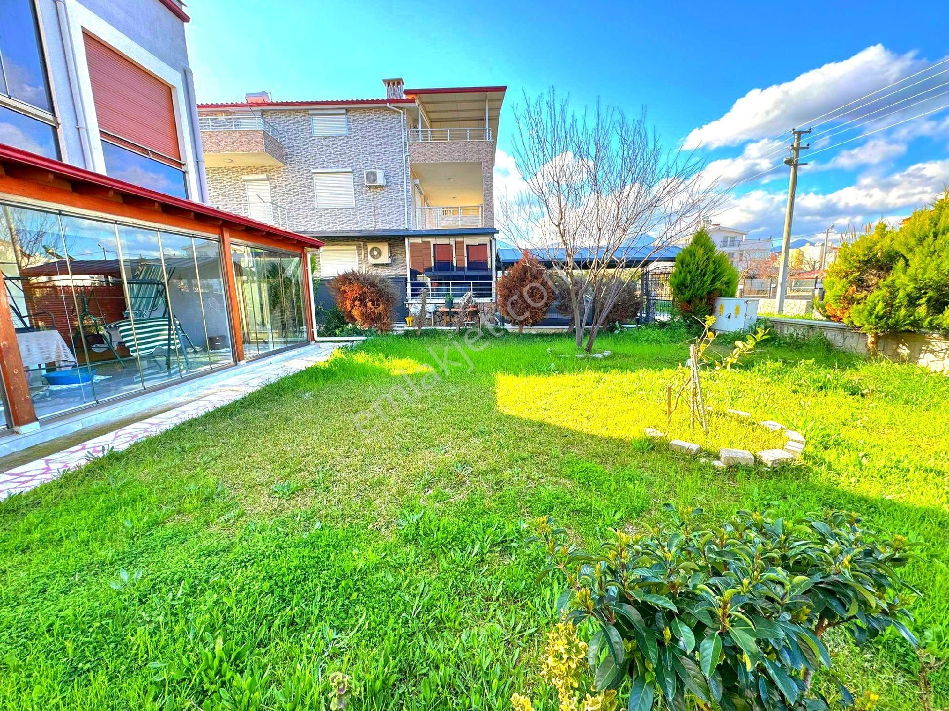 Davutlarda Plaja Yakın Havuzlu Sitede Geniş Bahçeli Tek Müstakil 4+1 Villa - Görsel 33