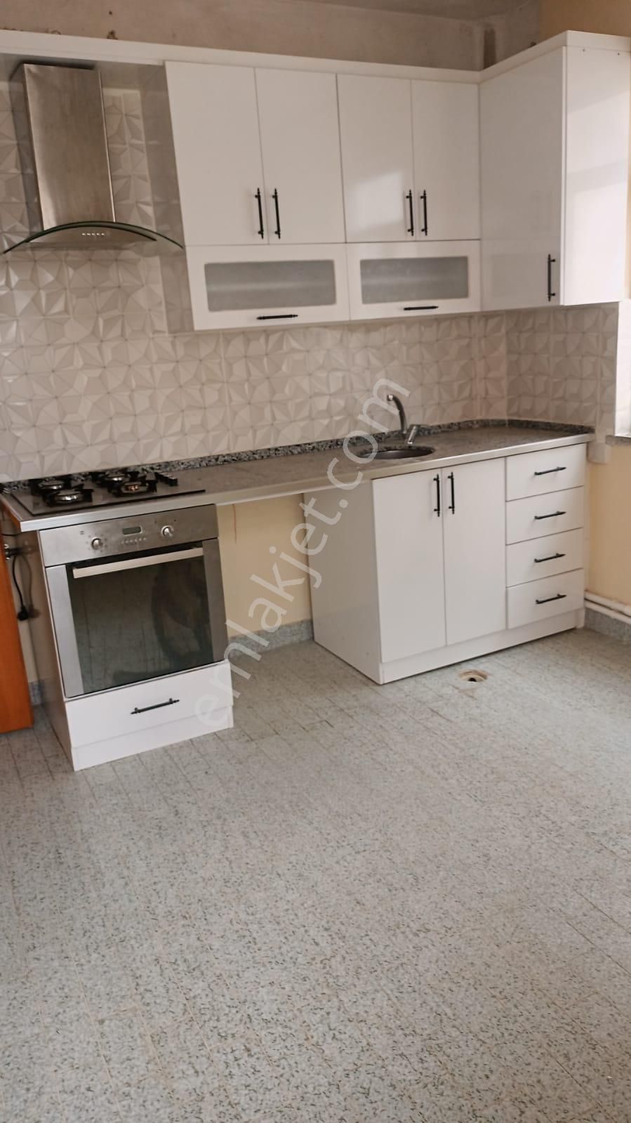 Ilgında Çarşı Merkeze Yürüme Mesafeli Güney Cepheli Orta Kat Daire - Görsel 8