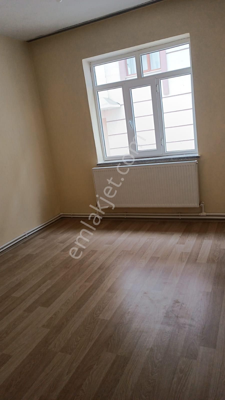 Ilgında Çarşı Merkeze Yürüme Mesafeli Güney Cepheli Orta Kat Daire