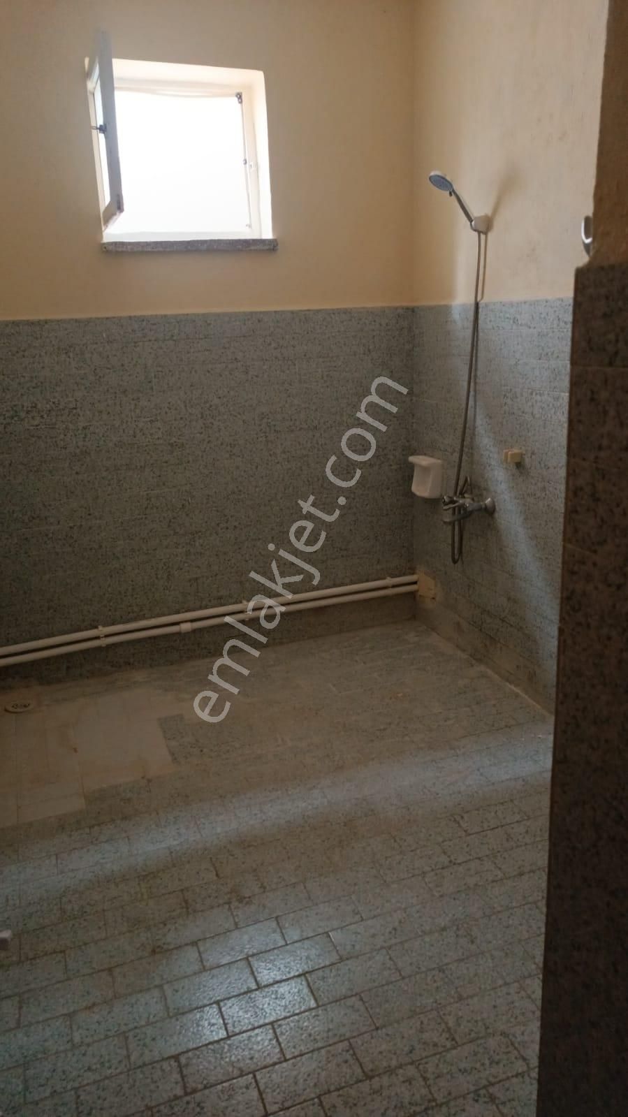 Ilgında Çarşı Merkeze Yürüme Mesafeli Güney Cepheli Orta Kat Daire - Görsel 6