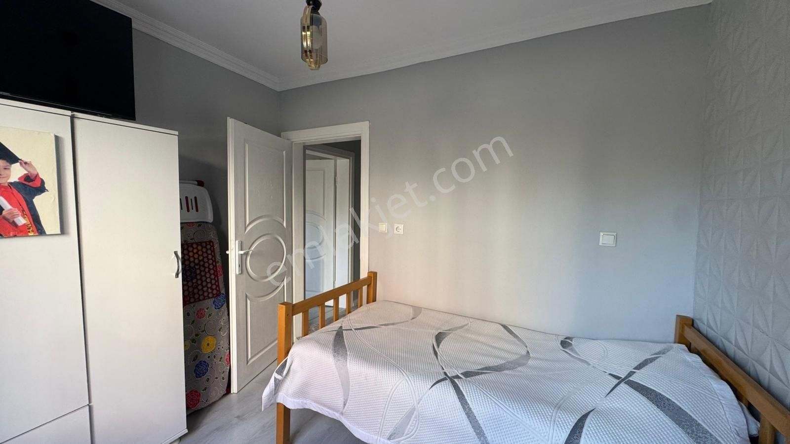 Alanyurt Yunusemre Mahallesinde Site İçi Komple Tadilatlı Daire - Görsel 27