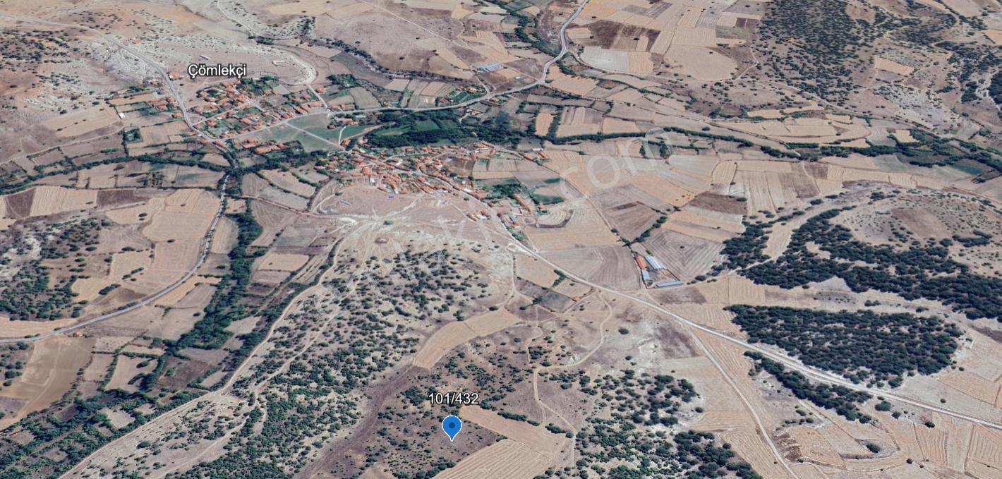Aslanapa Çömlekçi Mahallesınde Yerleşime Yakın Kadastro Yoluna Cepheli 2170m2 Satılık Arazi - Görsel 4