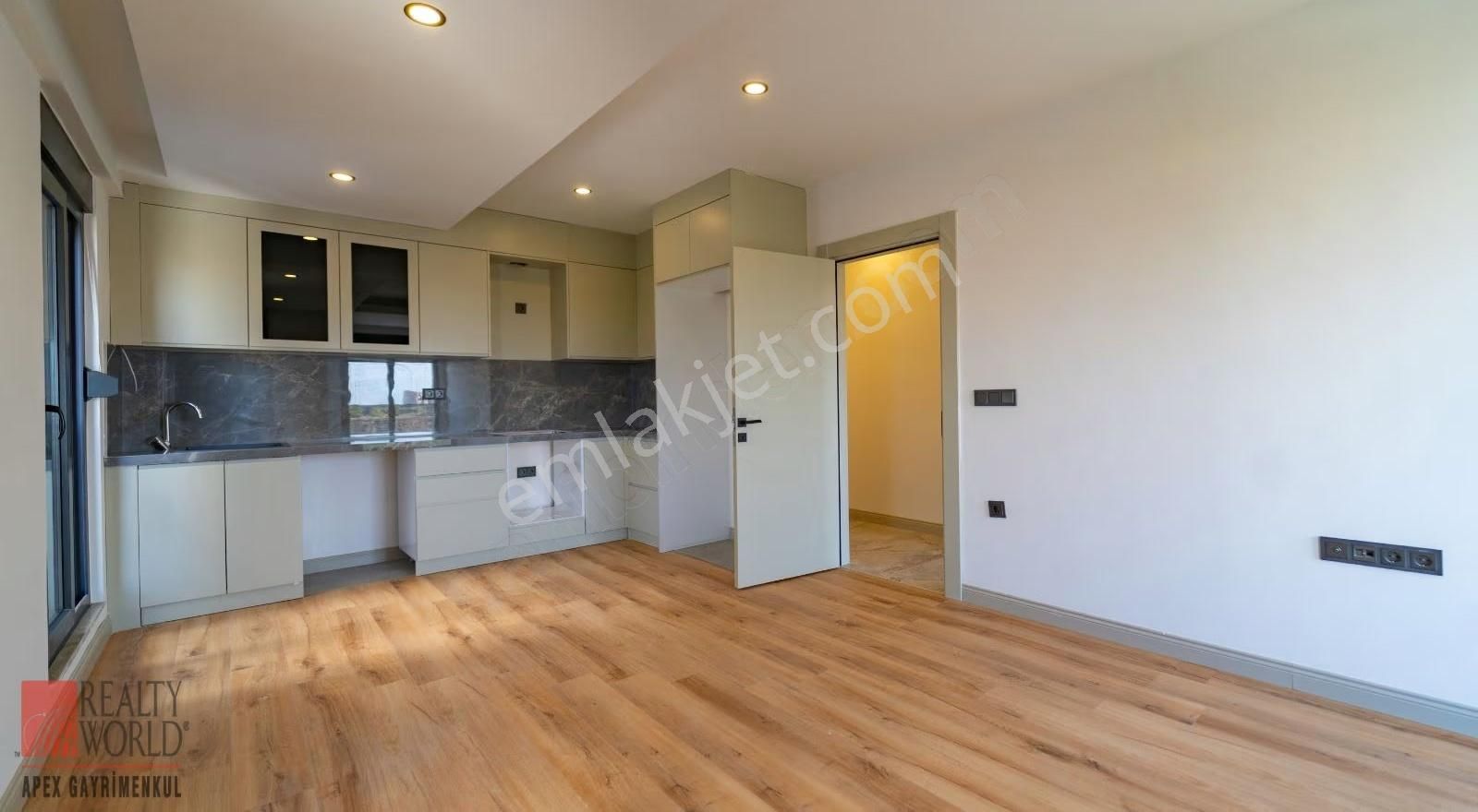 Kepez Çankaya Mahallesinde Sıfır Lüx Binada Satılık 2+1