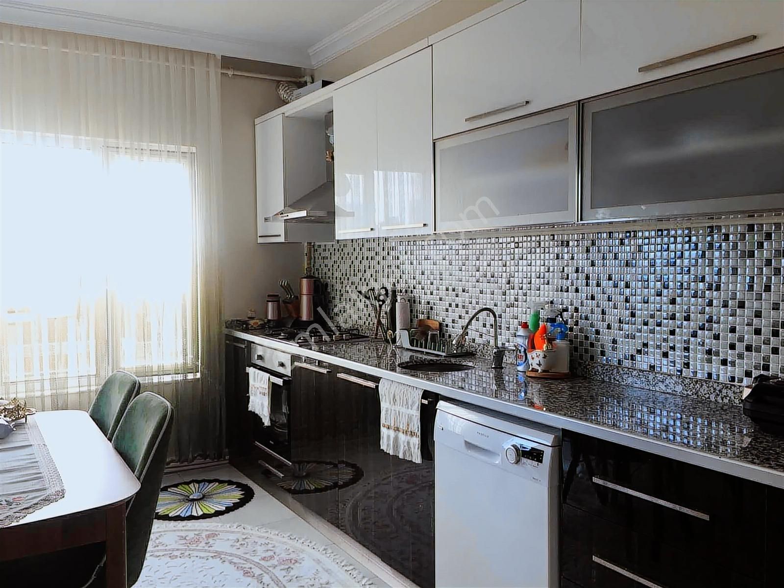 Park Hastanesi Yanı Satılık 3+1 Daire - Görsel 3