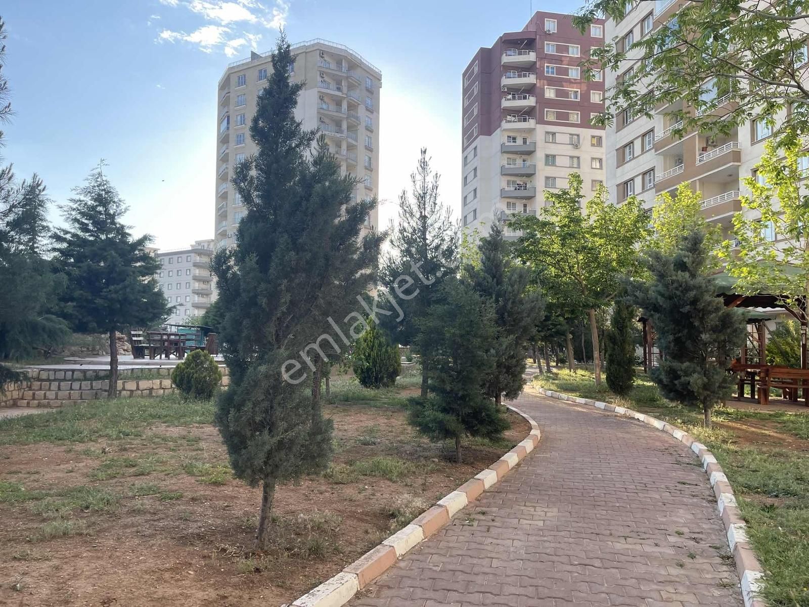 Palmiye Sitesi Satılık Mükemmel 4+1 Daire - Görsel 7