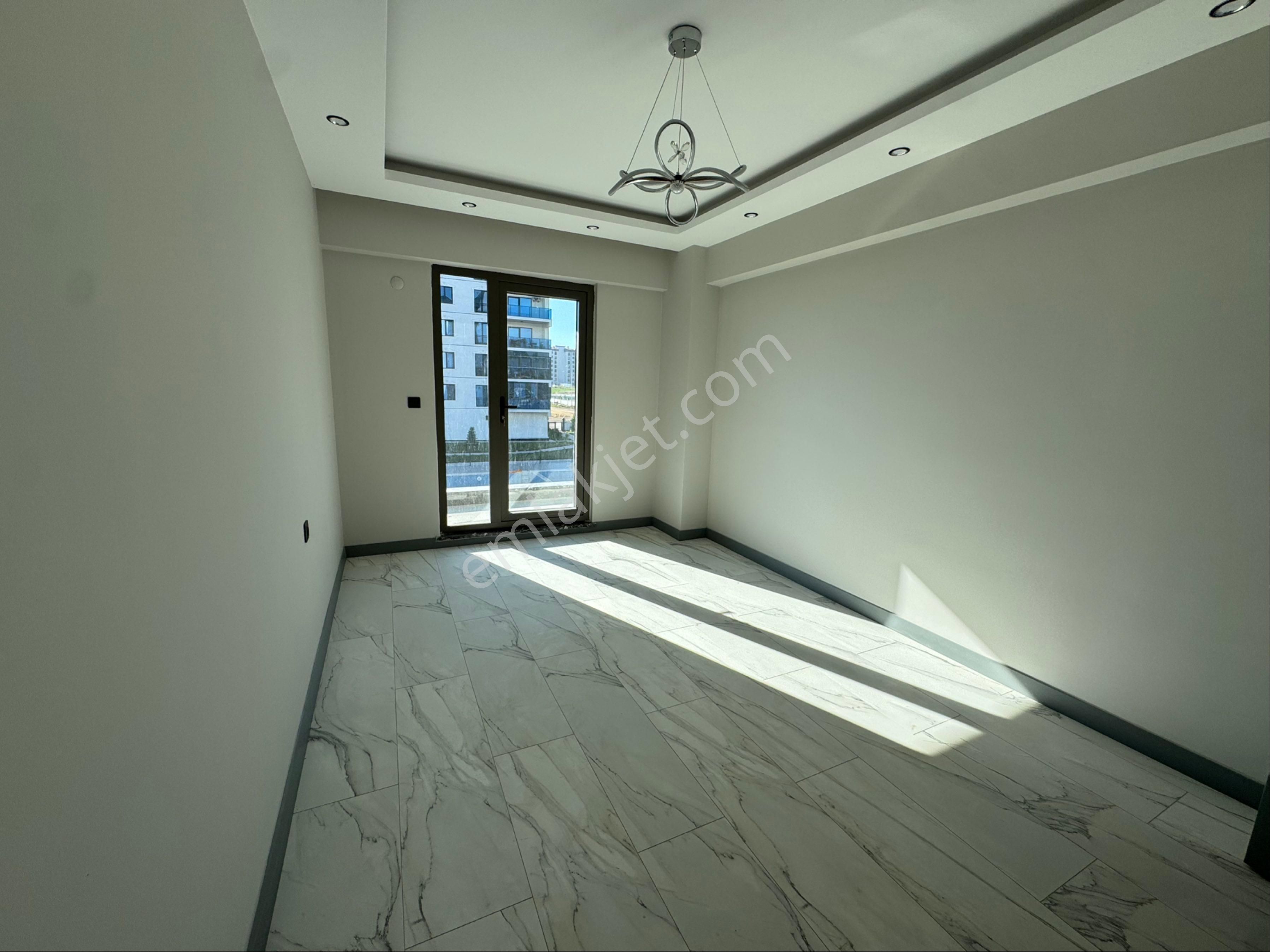 Çanakkale Merkez Lüks Geniş 3+1 Daire - Görsel 17