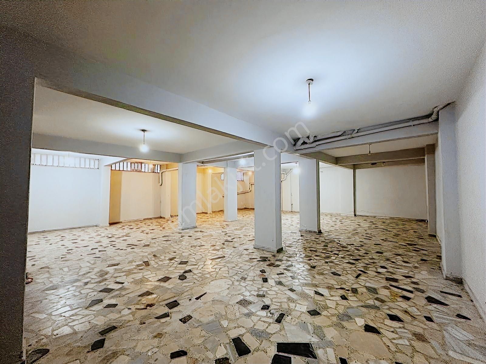 Salih Emlak 'tan Yenibosna Mevlana Cami Yakını Kiralık Depo - Görsel 6
