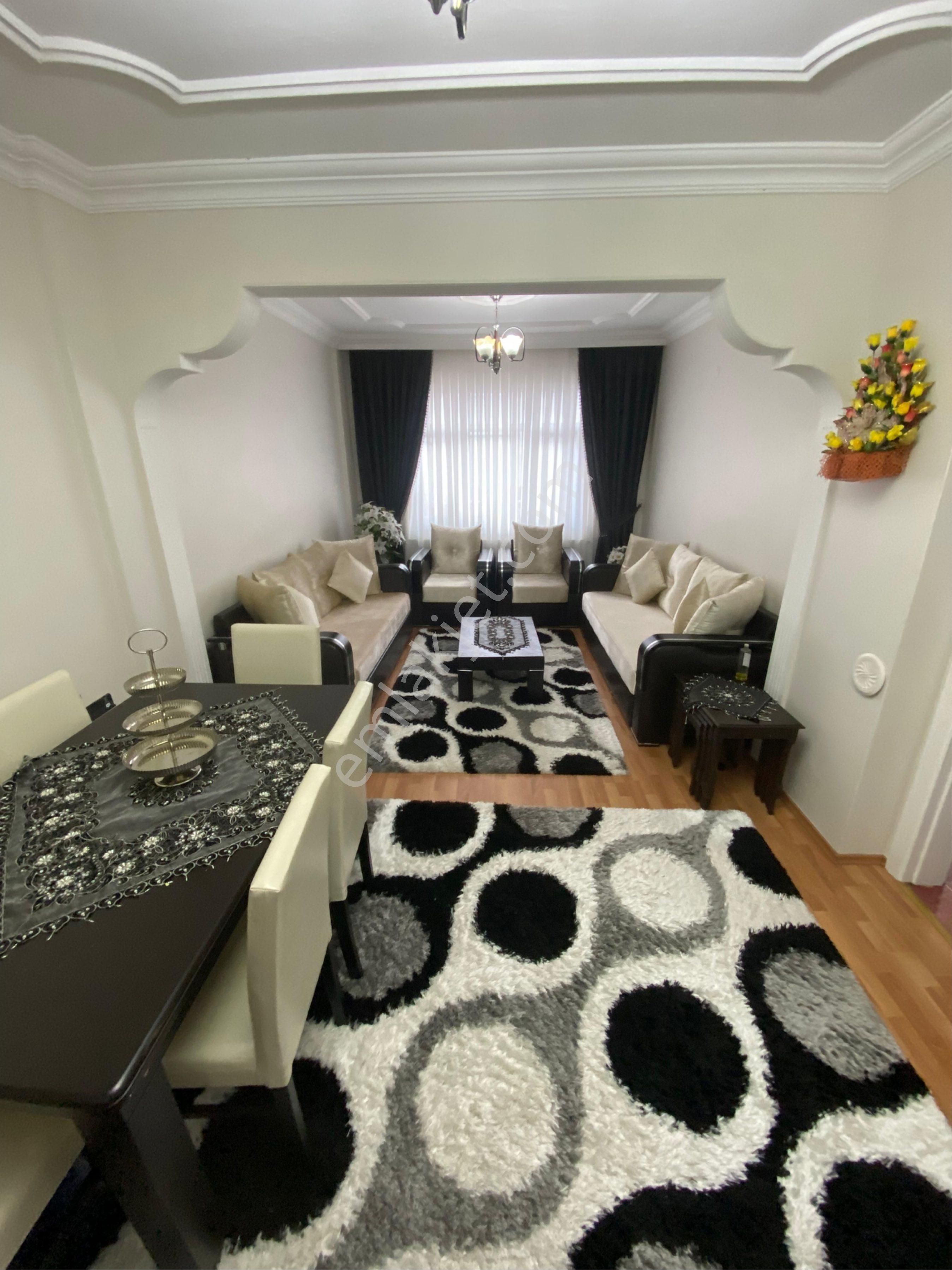 Uğurmumcu Mahallesi 2+1 120m2 Full Yapılı Dış Cephe Yeni Ve Yalıtımlı Mükemmel Konumda Arakat Fırsat