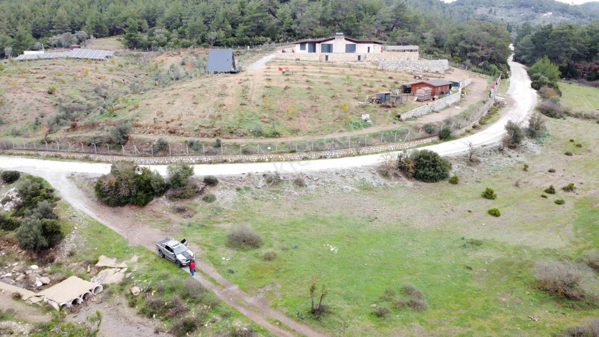 Seferihisar Orhanlı'da Villa Komşulu, Cadde Cepheli 8.227 M² Tarla! - Görsel 3