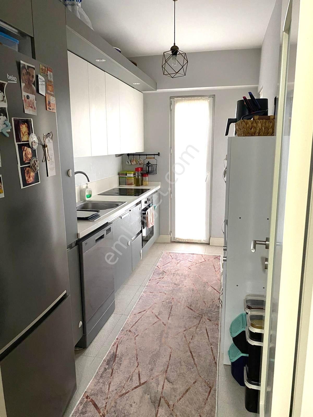 Emlak Dünyasından Pendik Esenlerde 2+1 Site İçi Daire - Görsel 15